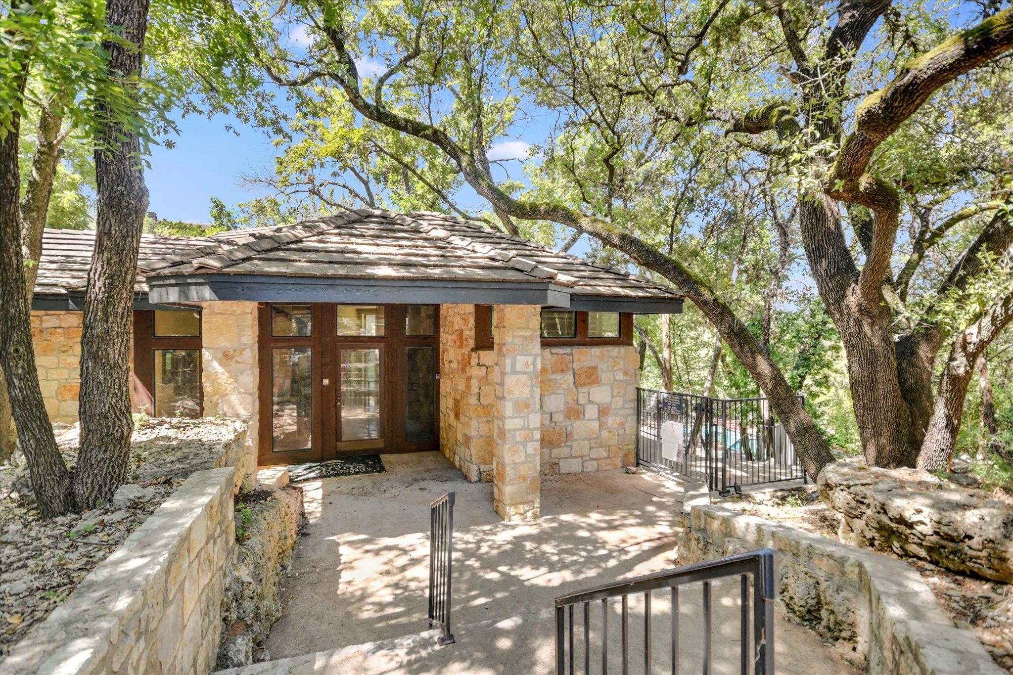 4711 Spicewood Springs Rd #a-101 Property Photo 17