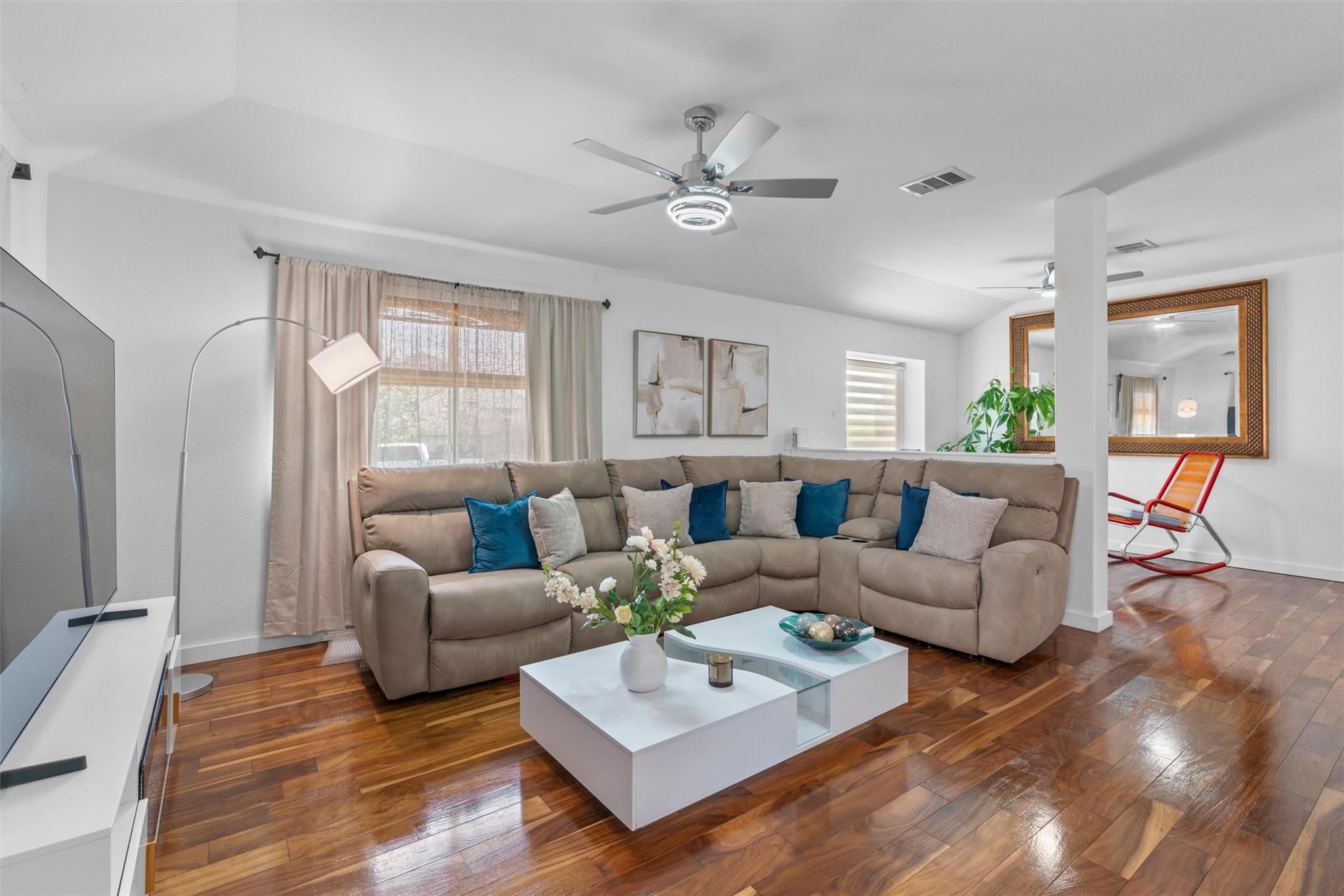 13701 Harrisglenn Dr Property Photo 5