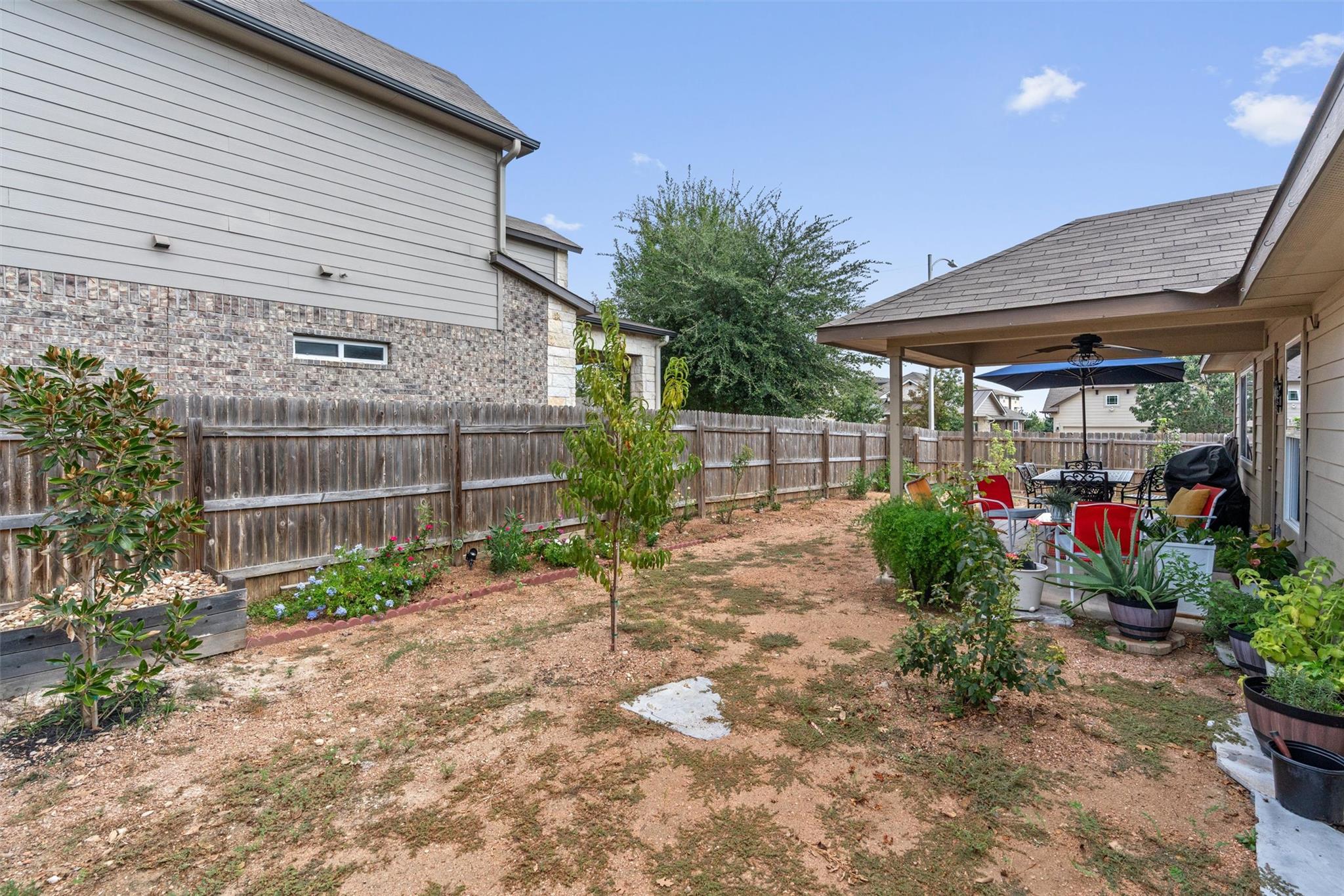 13701 Harrisglenn Dr Property Photo 24