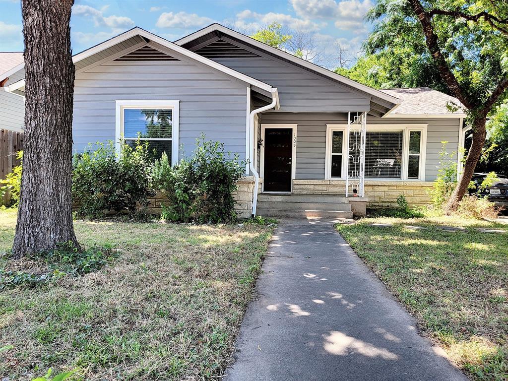 1009 E 38 1/2 St #b Property Photo 1