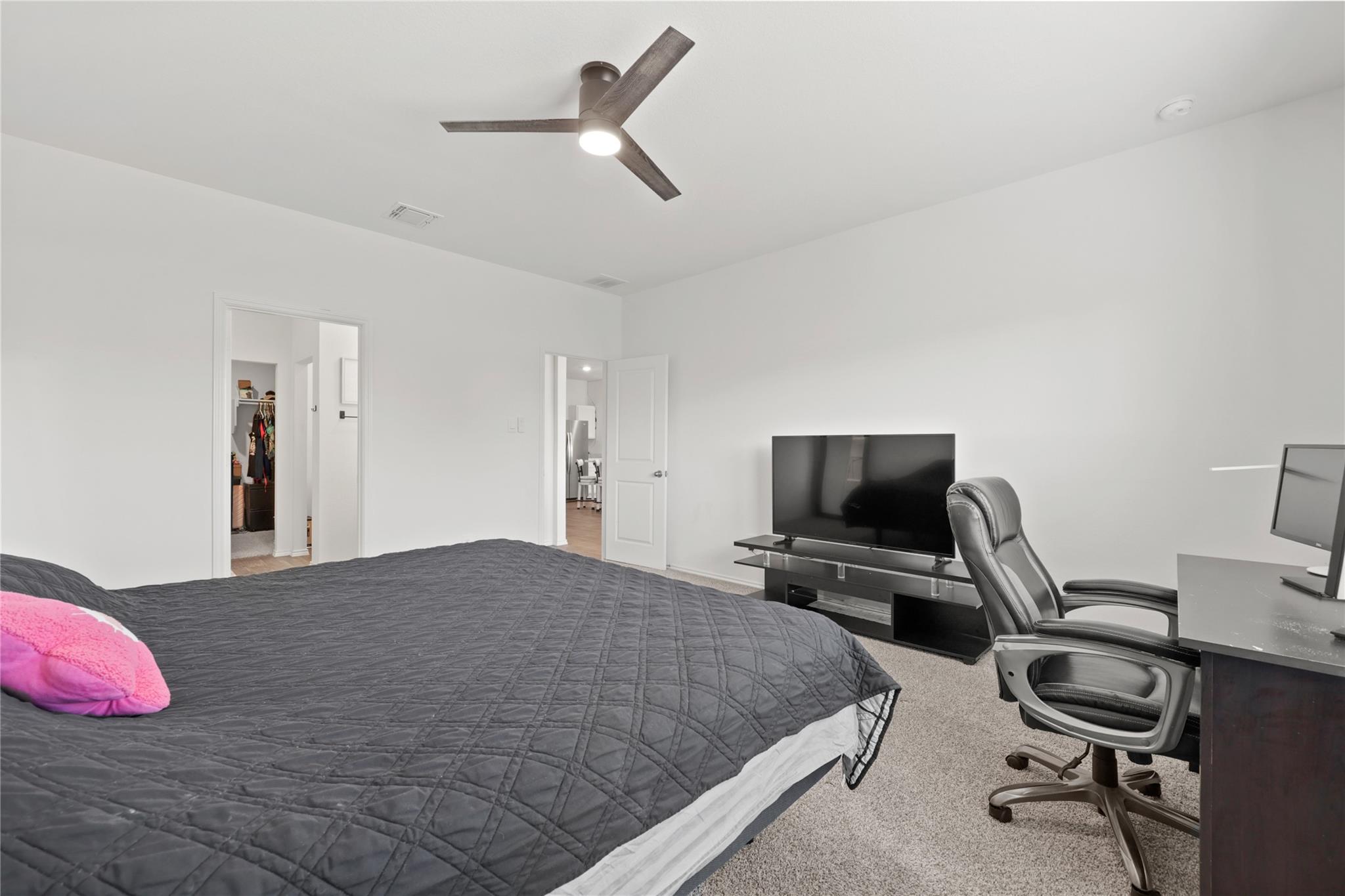 790 Arnold Loop Property Photo 15