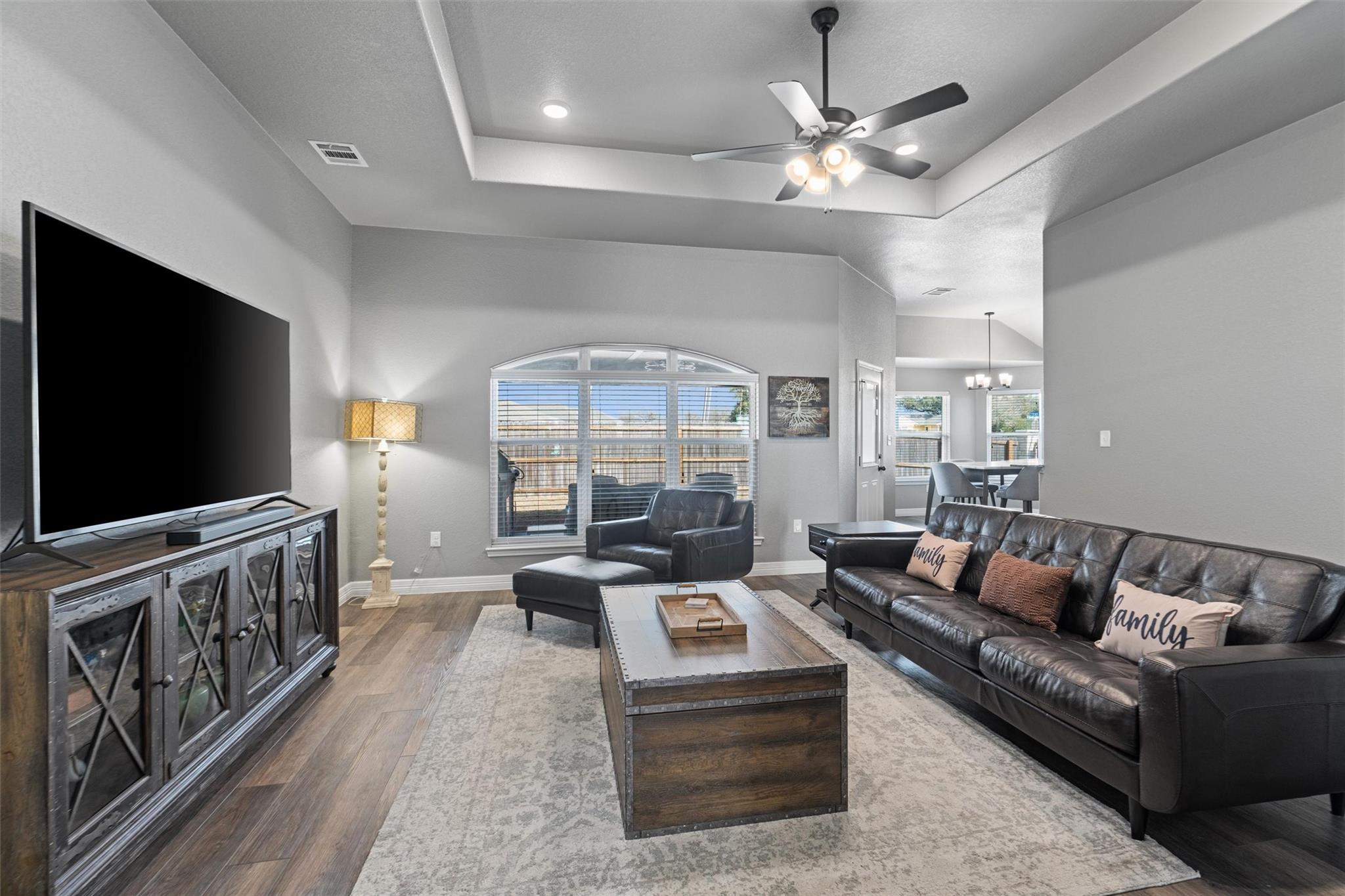 2446 Moreno Spur Property Photo 8