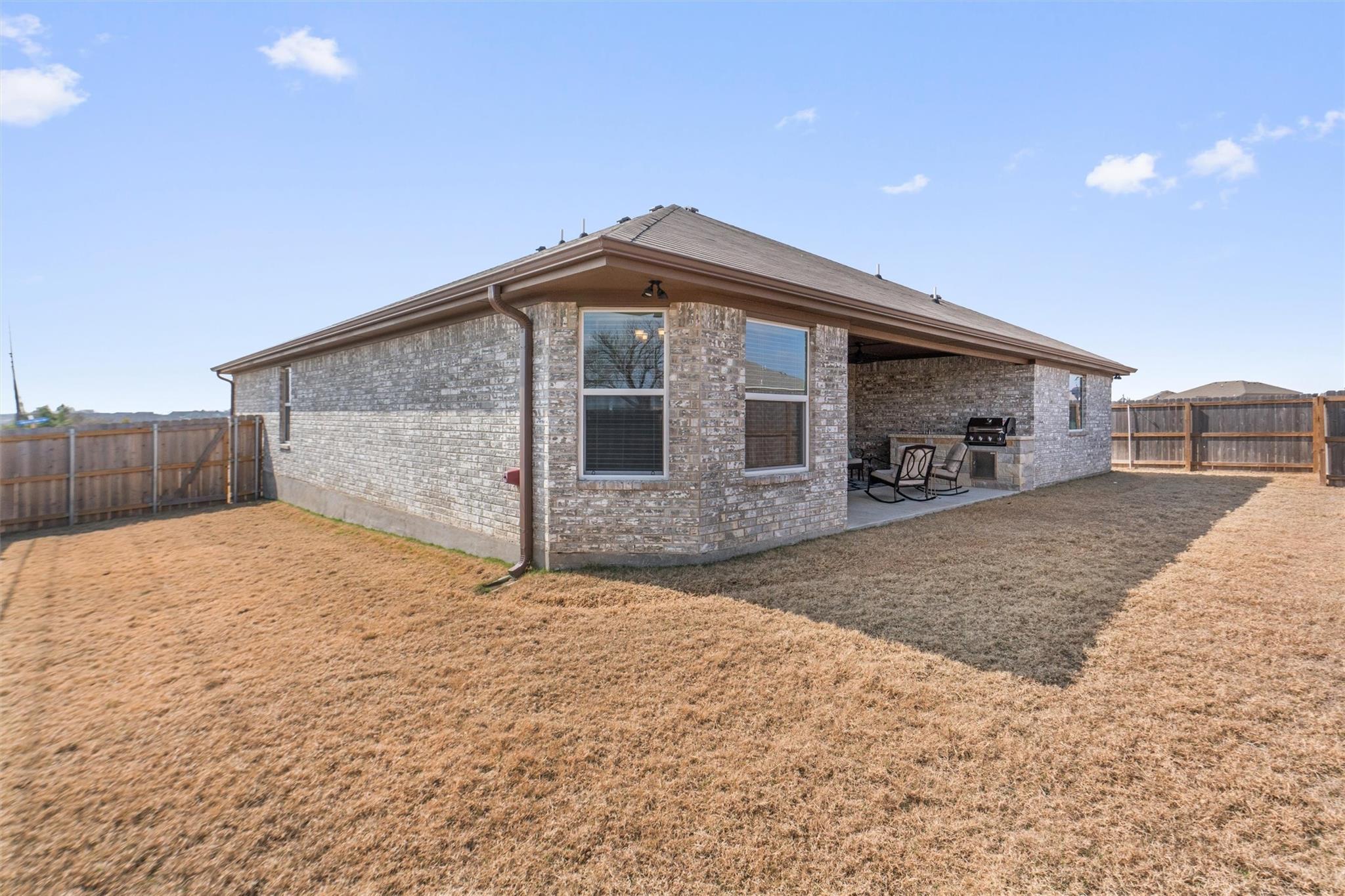 2446 Moreno Spur Property Photo 32