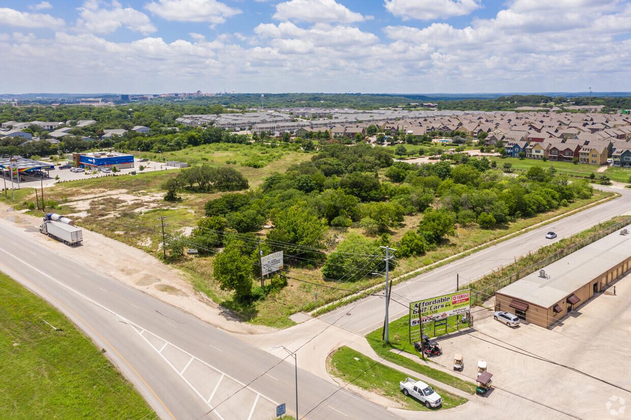 1909 Ih 35 Freeway None Property Photo