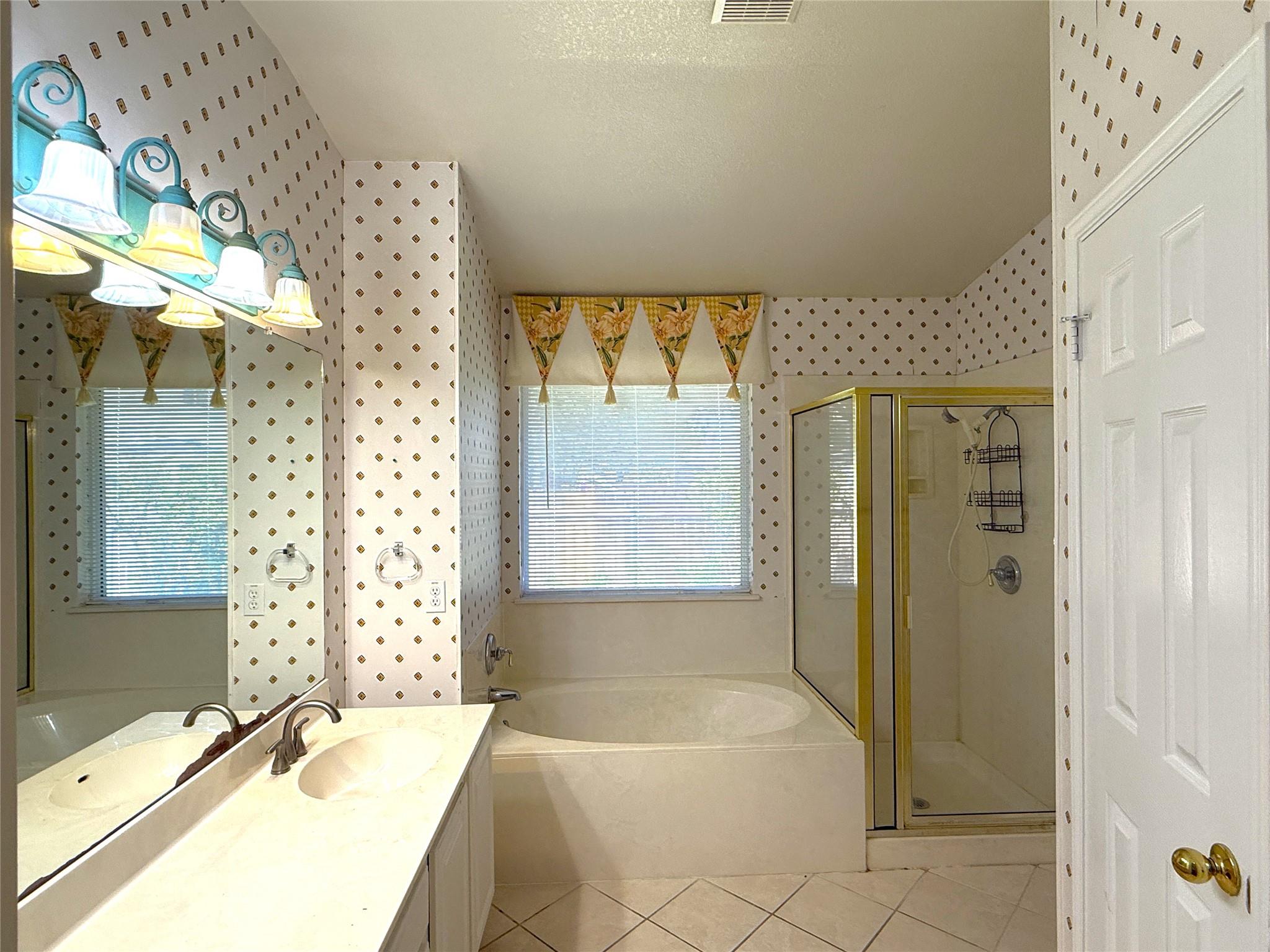 3904 Cadoz Ct Property Photo 22