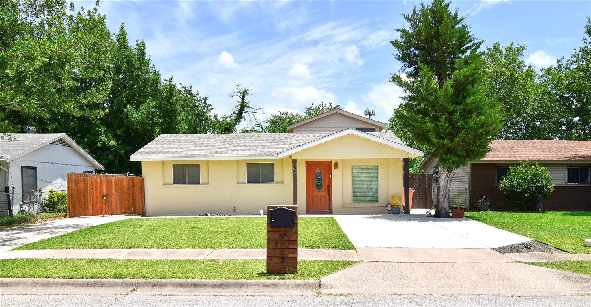 6027 Bluebell Cir Property Photo 1