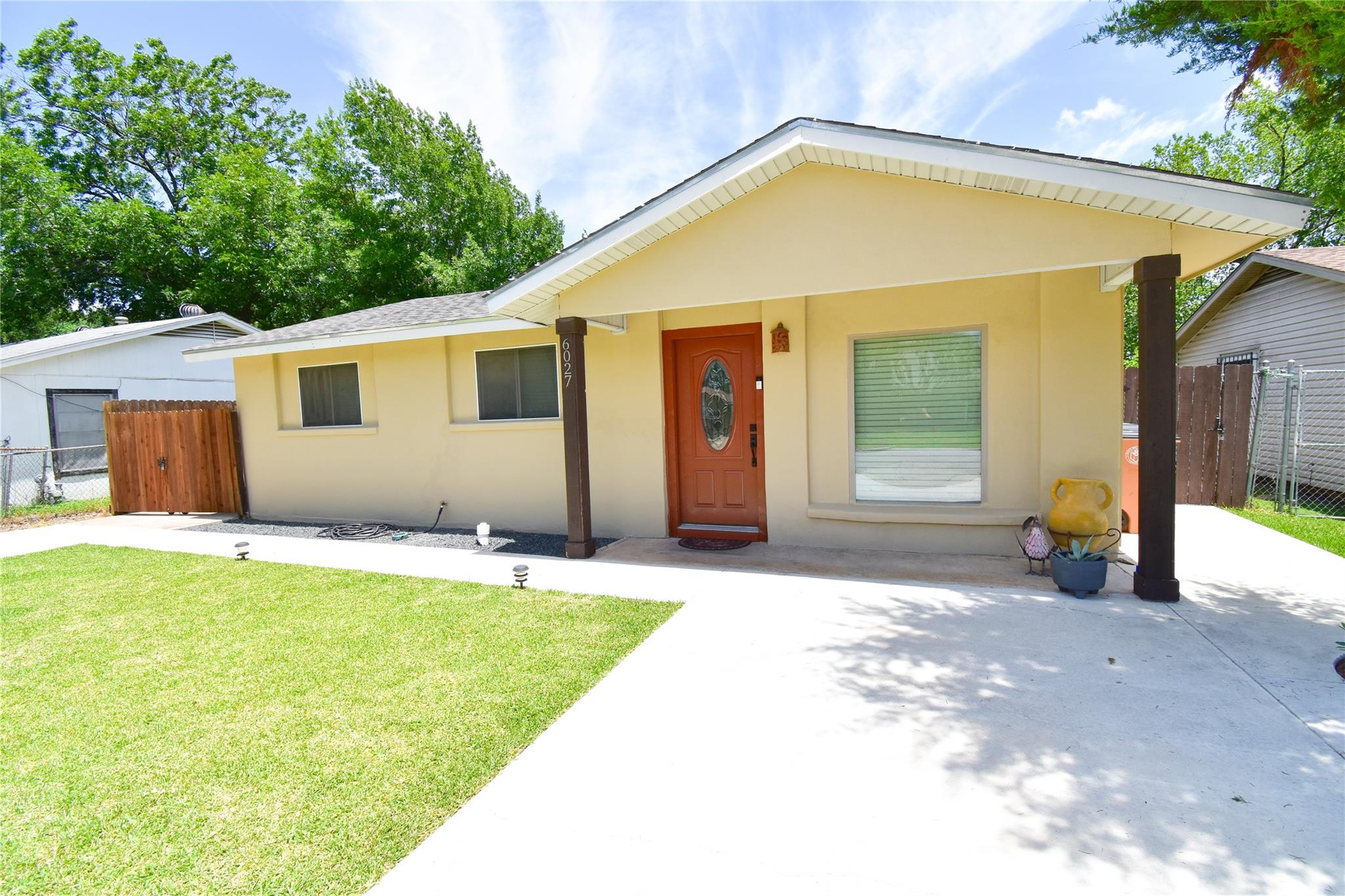 6027 Bluebell Cir Property Photo 2