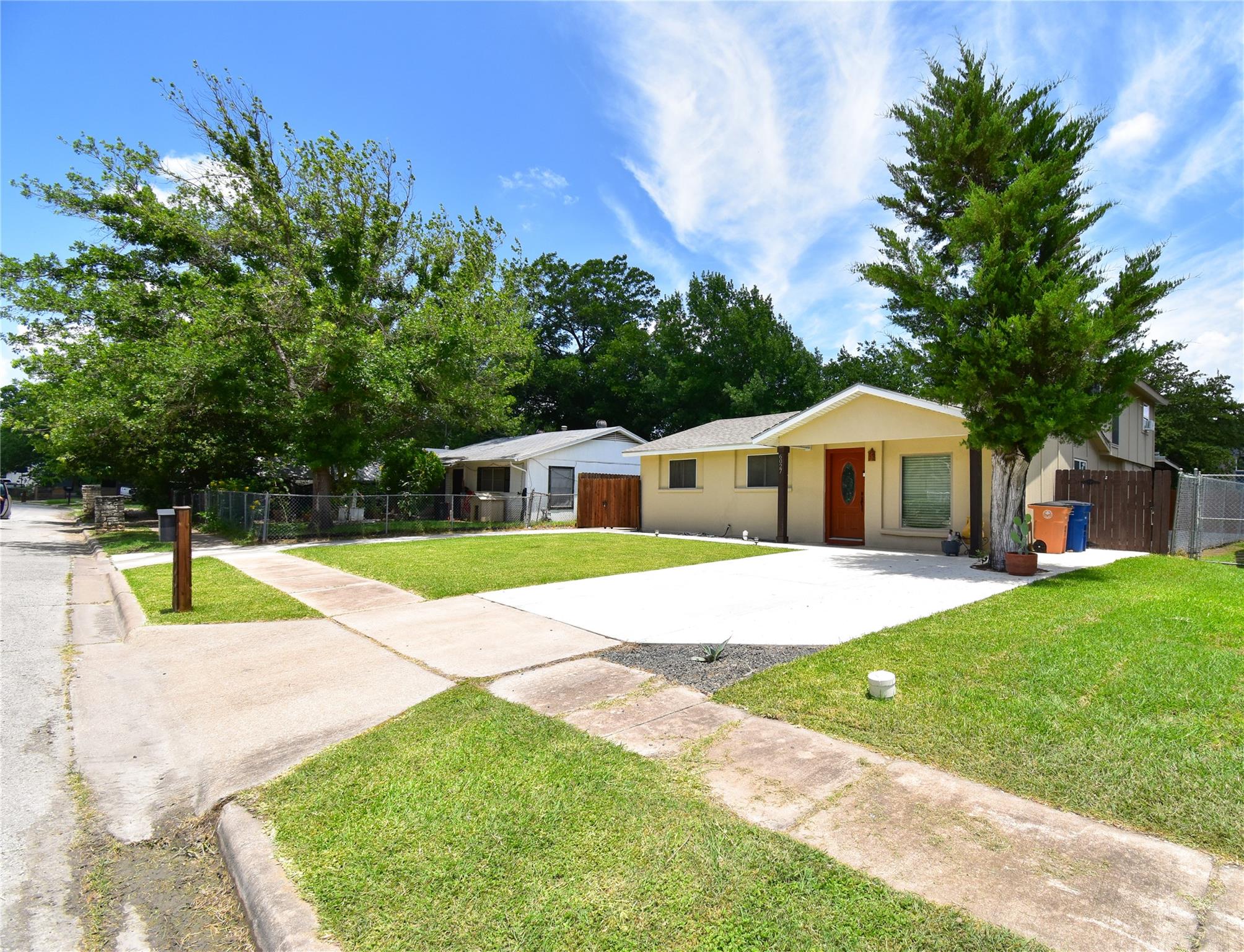 6027 Bluebell Cir Property Photo 3