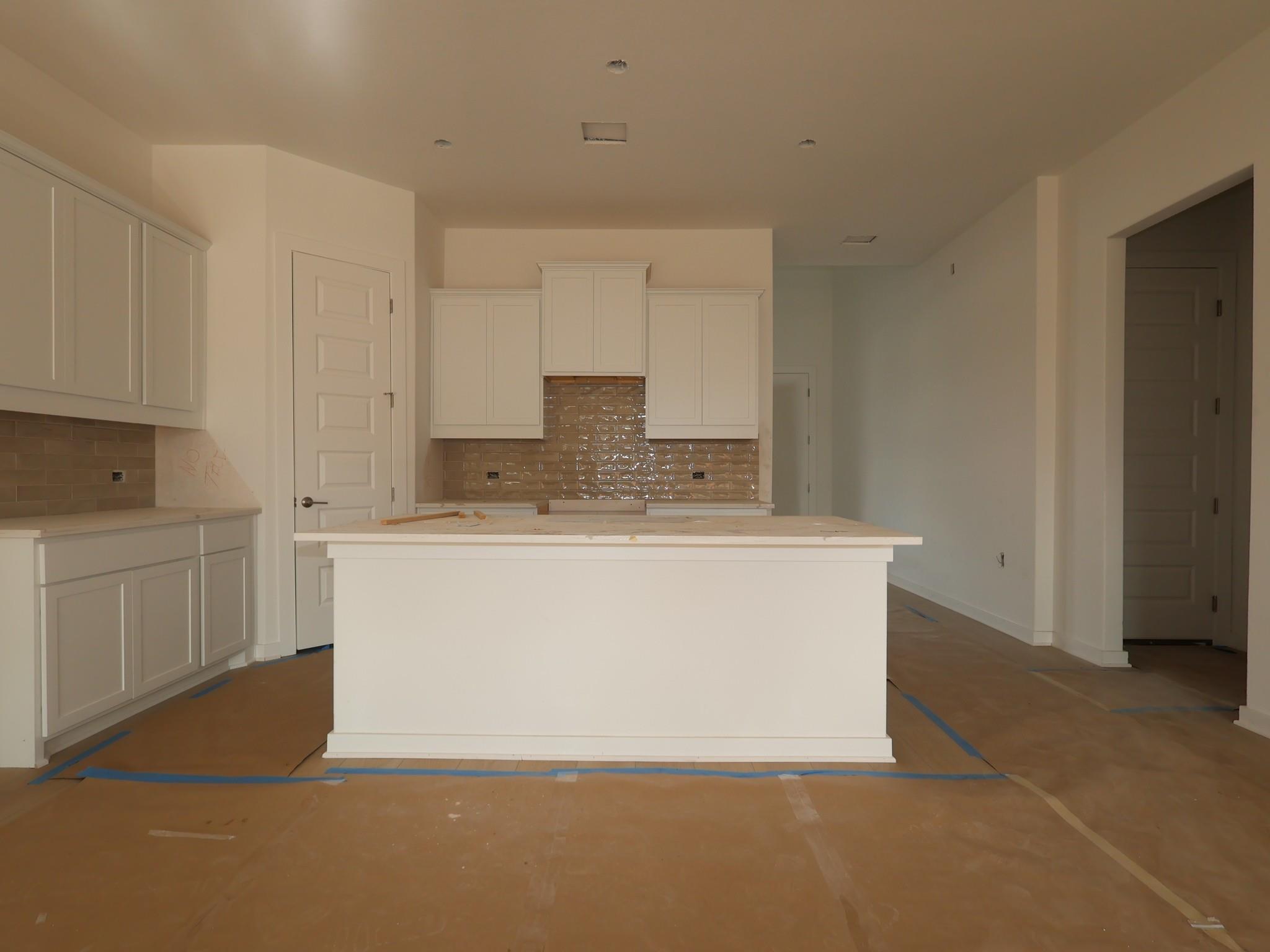 134 Leland Ave Property Photo 4