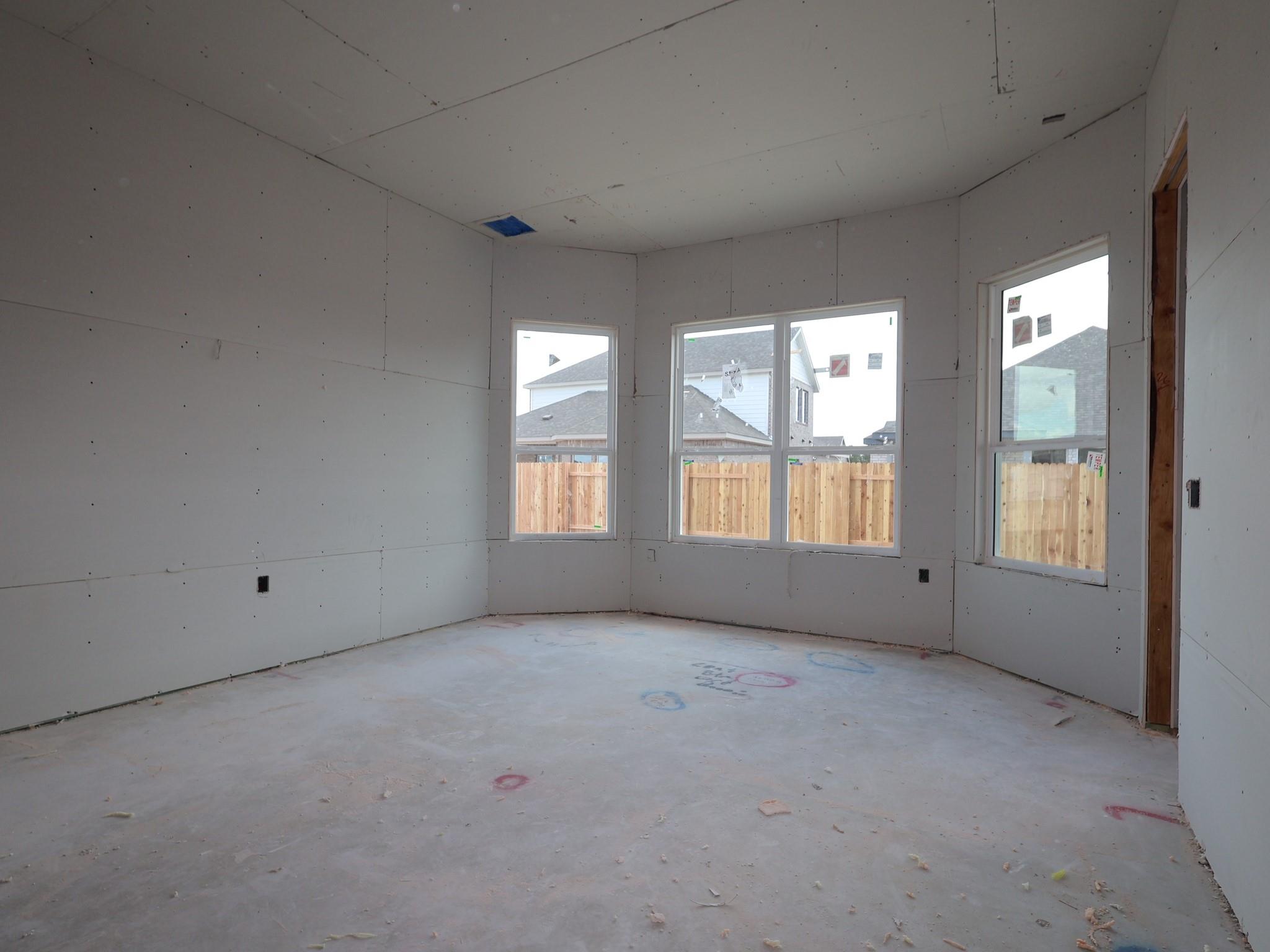 134 Leland Ave Property Photo 5