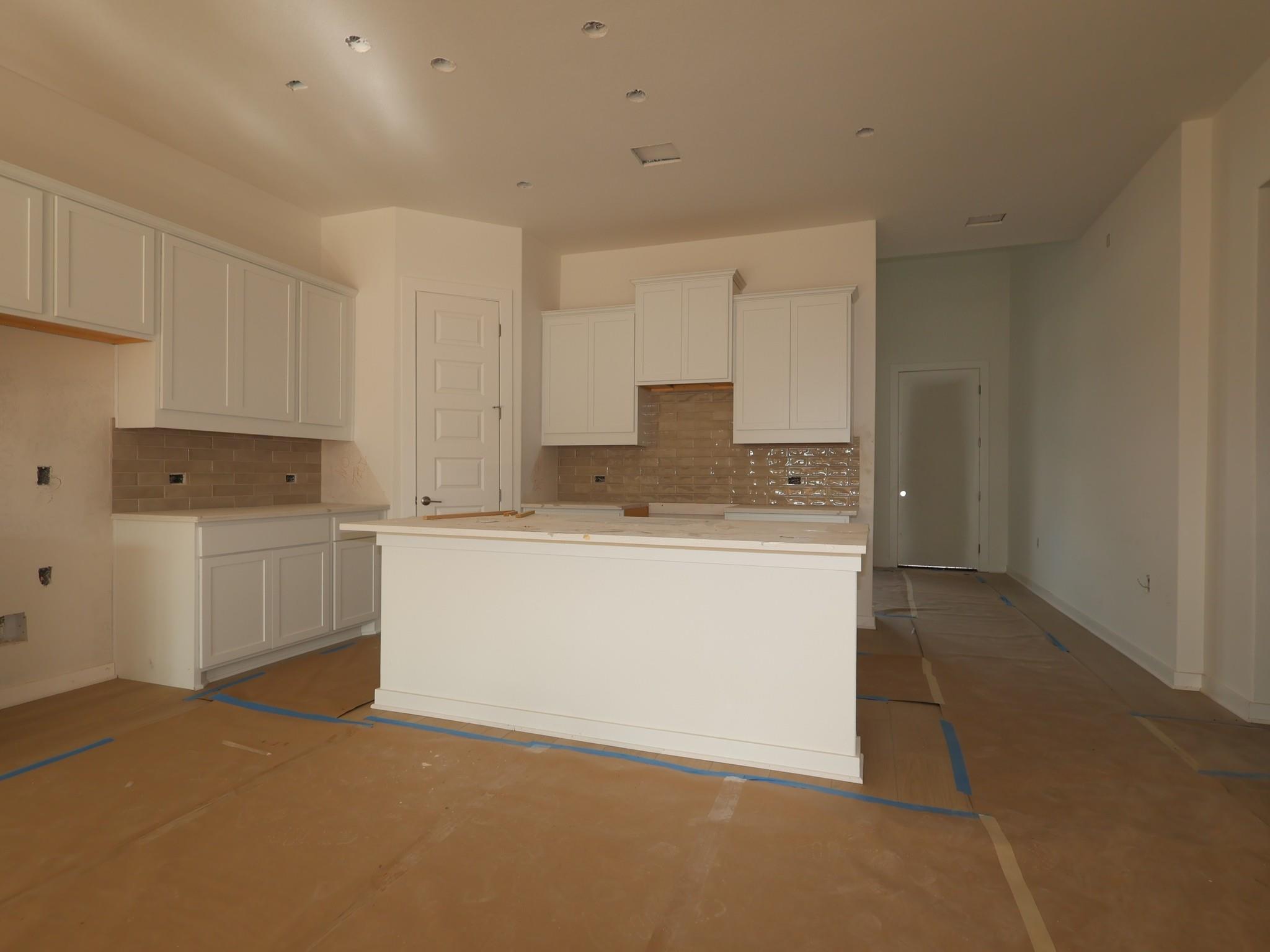 134 Leland Ave Property Photo 5