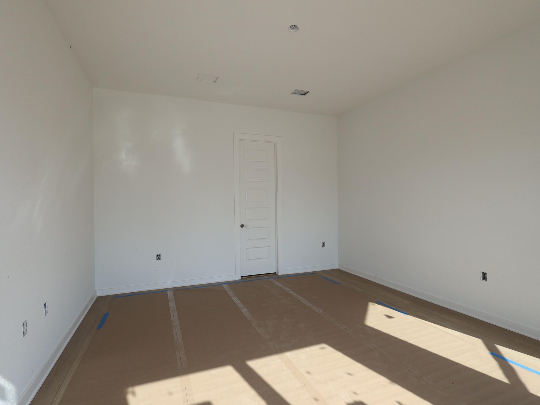 134 Leland Ave Property Photo 7