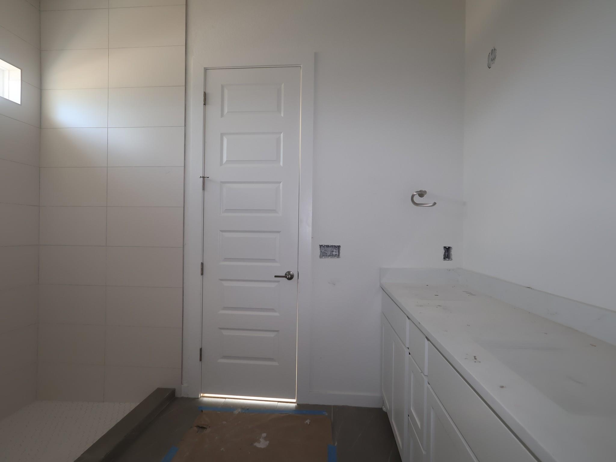 134 Leland Ave Property Photo 9
