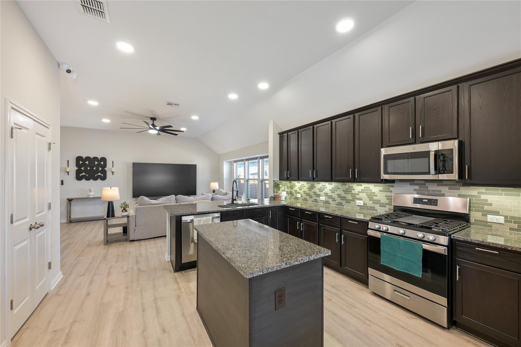 227 Biscayne Bay Bnd Property Photo 3