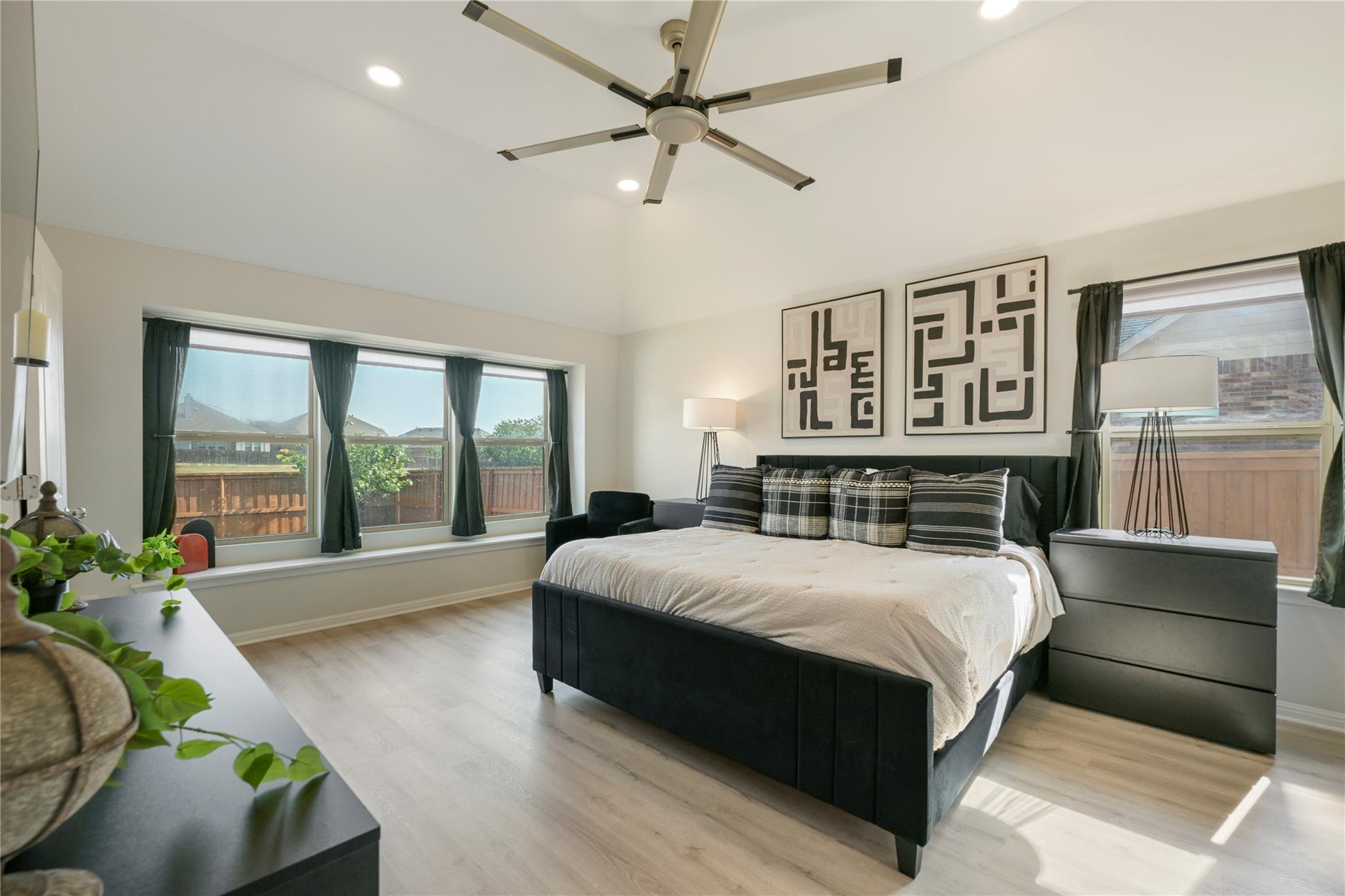 227 Biscayne Bay Bnd Property Photo 4