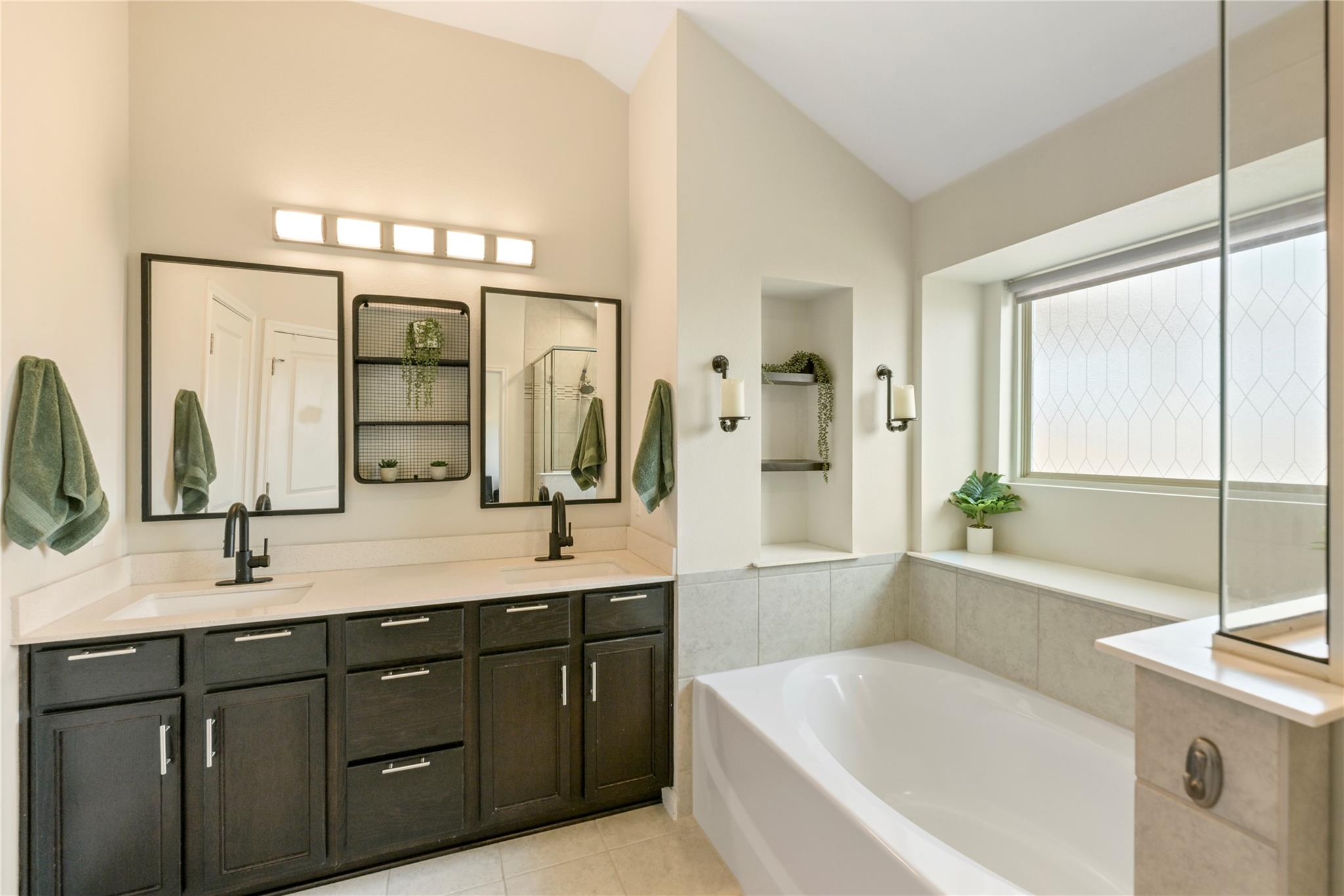 227 Biscayne Bay Bnd Property Photo 5