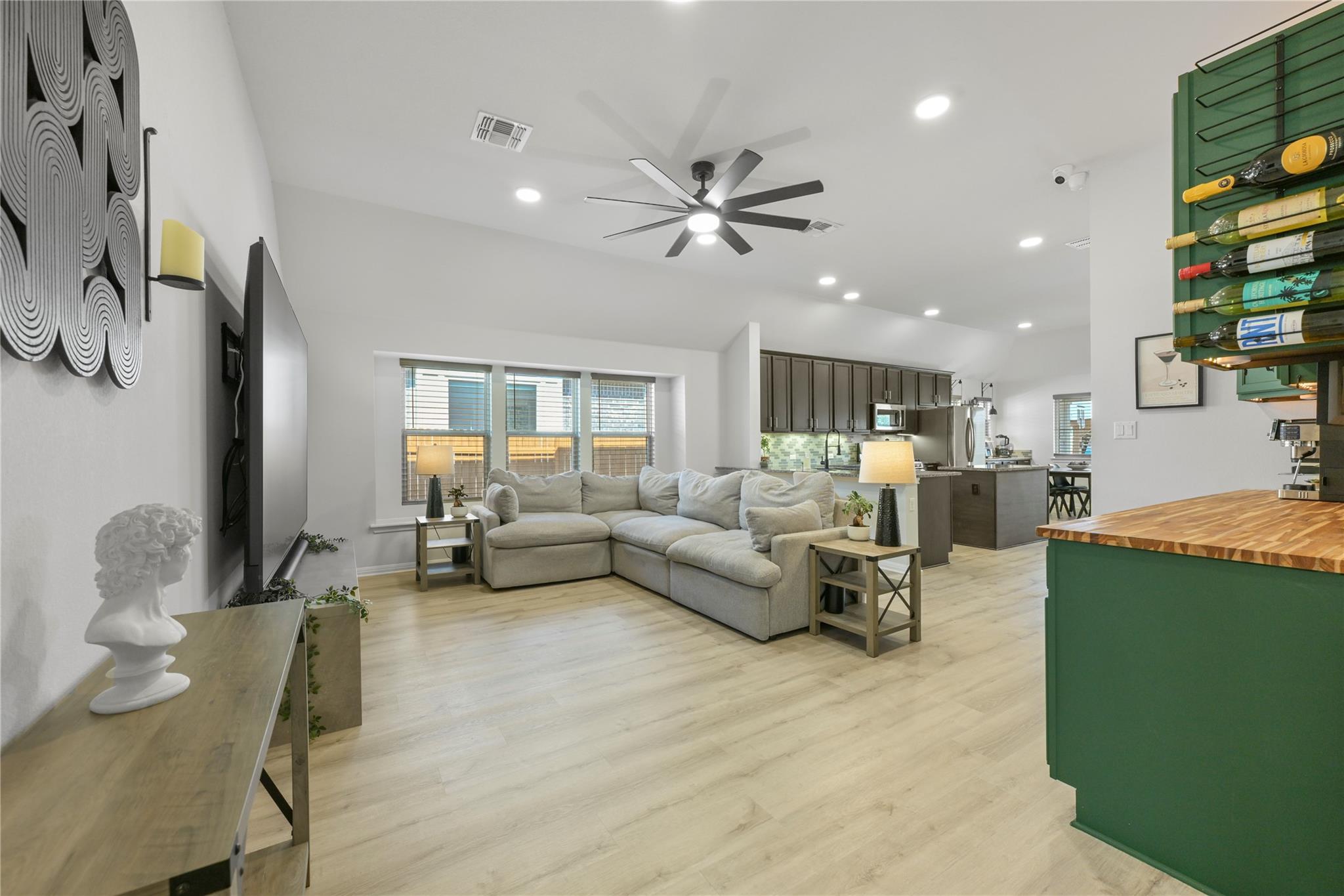 227 Biscayne Bay Bnd Property Photo 9