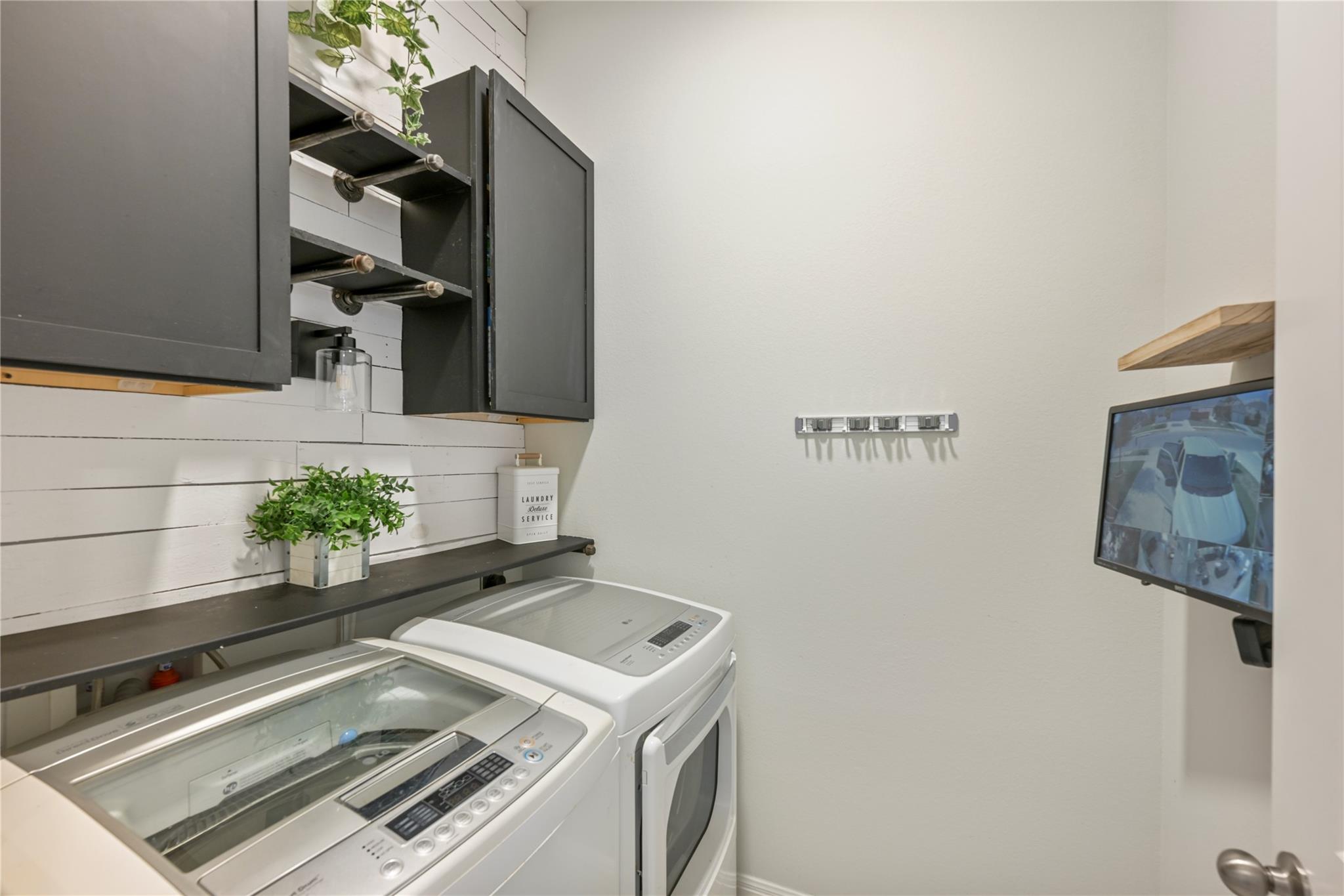 227 Biscayne Bay Bnd Property Photo 21
