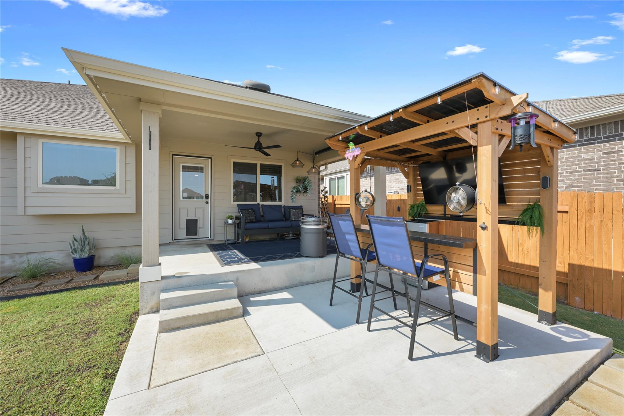 227 Biscayne Bay Bnd Property Photo 23