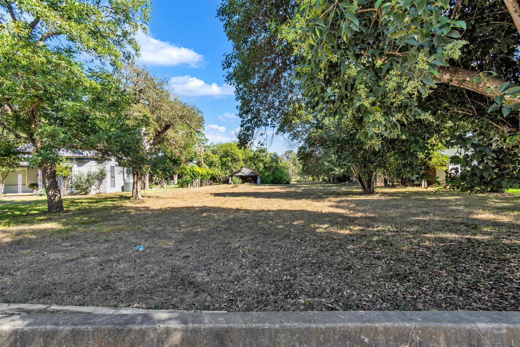 1247 W San Antonio St Property Photo 10