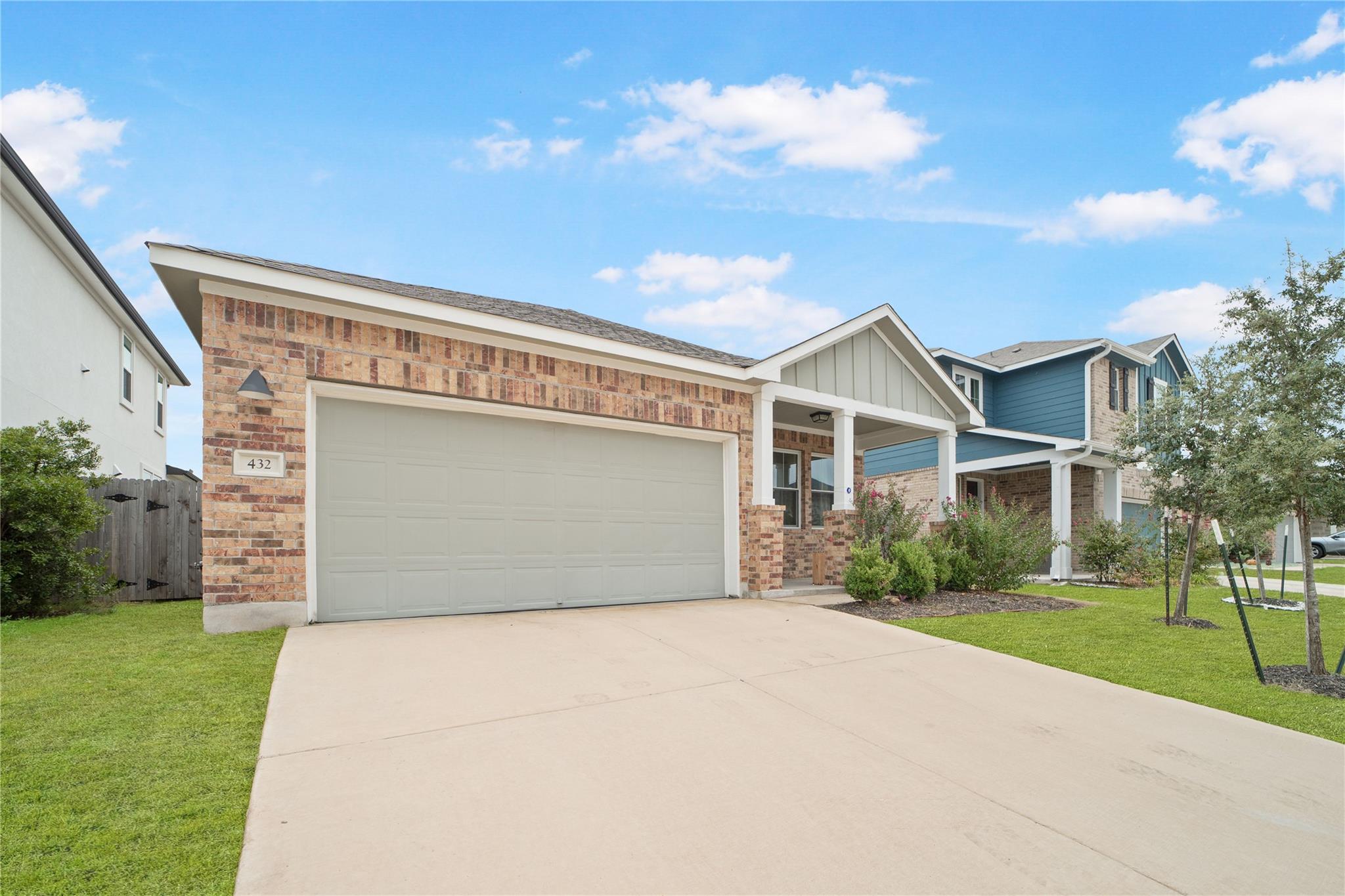 432 Chaste Tree Dr Property Photo 4