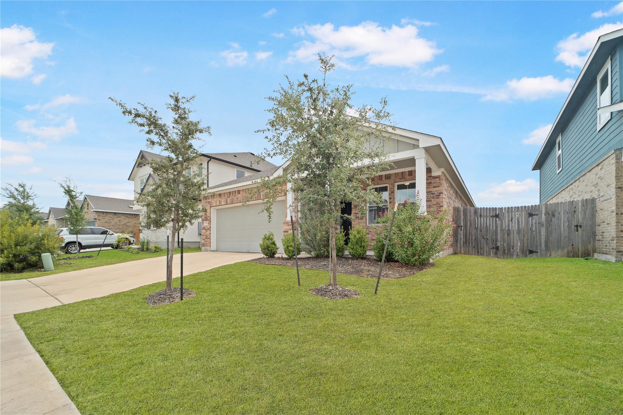 432 Chaste Tree Dr Property Photo 5