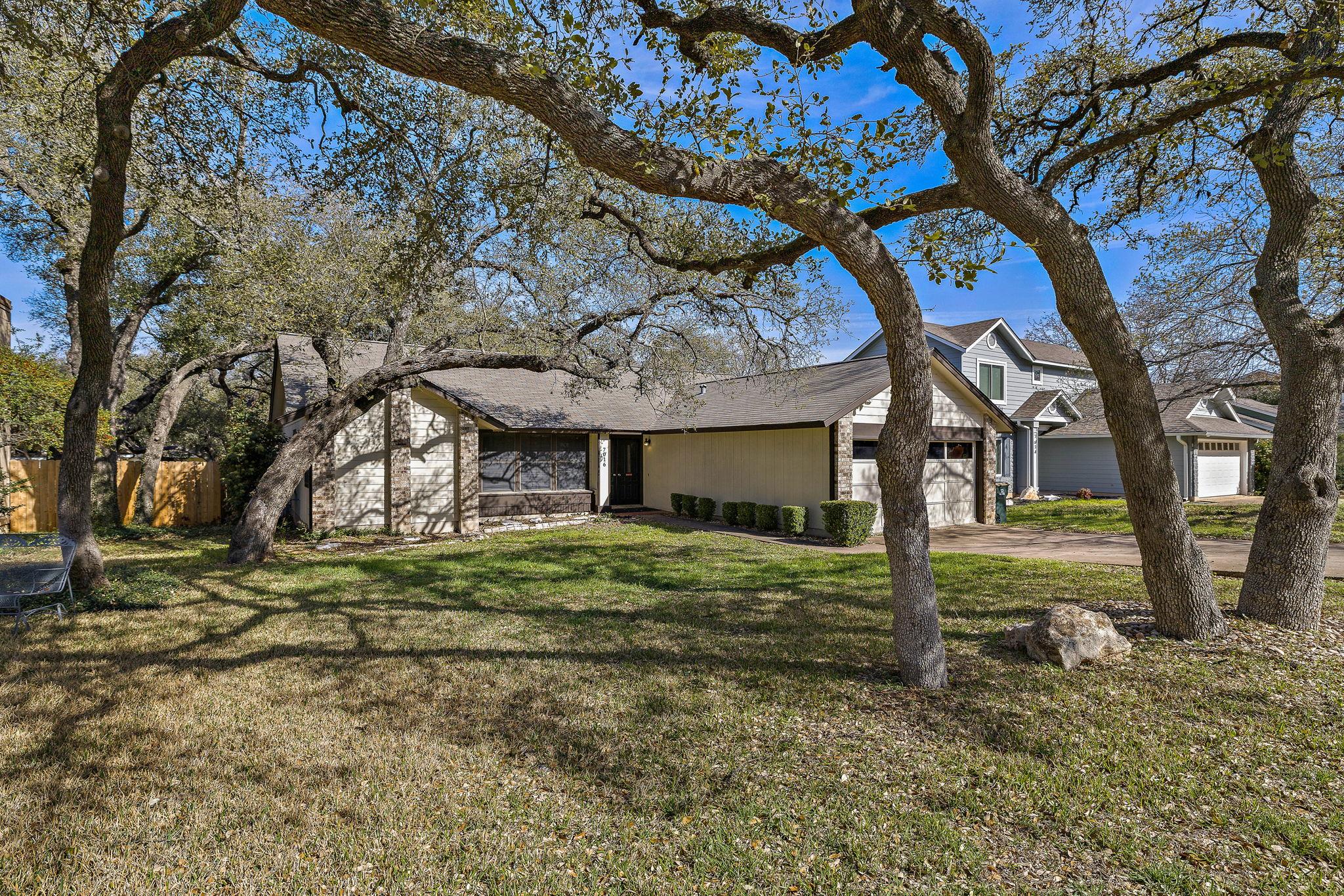 7016 Buccaneer Trl Property Photo 2