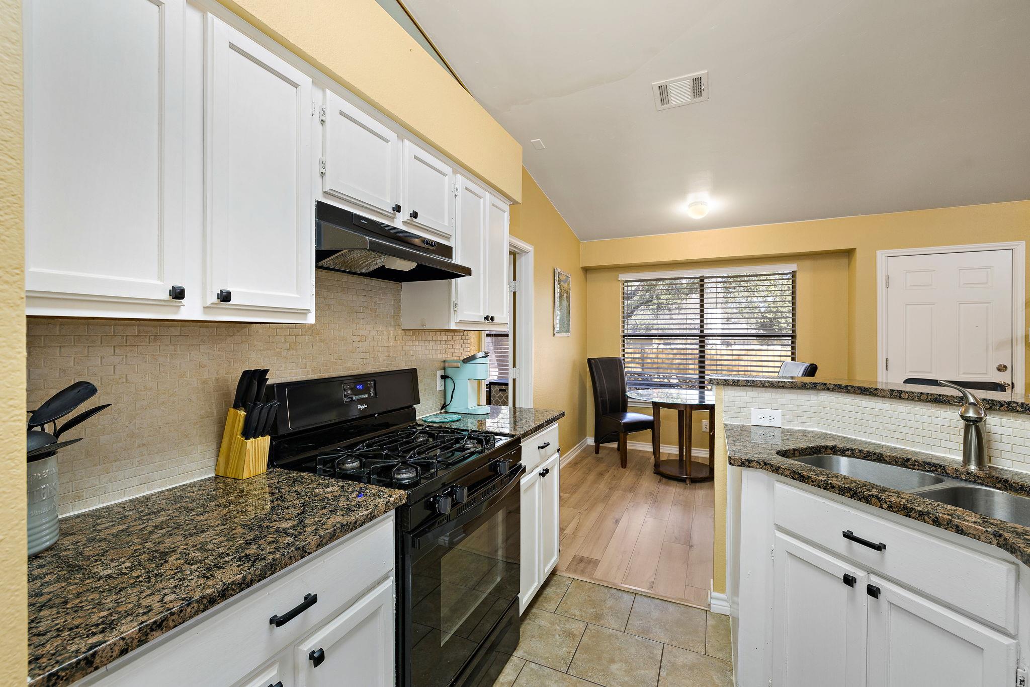 7016 Buccaneer Trl Property Photo 11