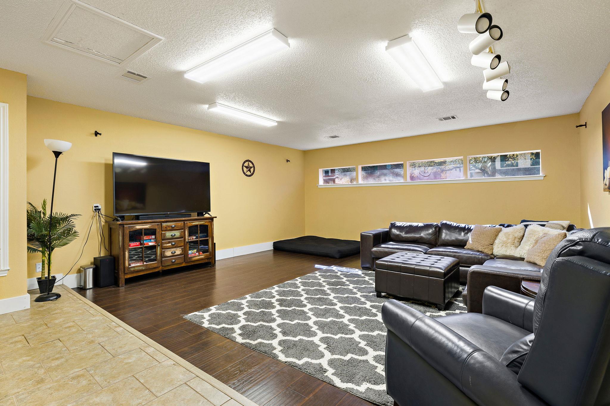 7016 Buccaneer Trl Property Photo 13