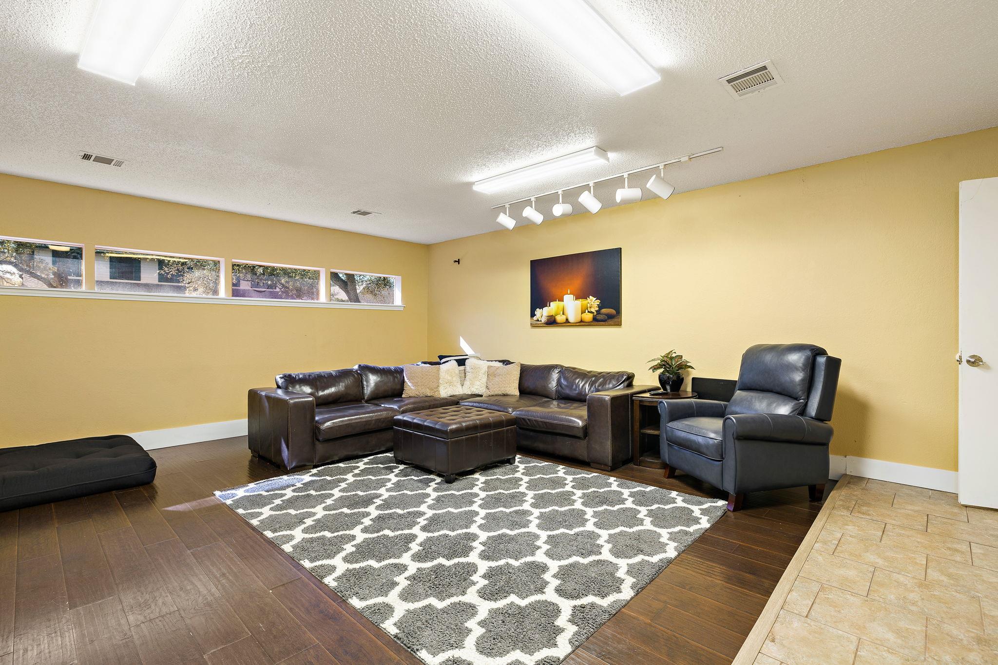 7016 Buccaneer Trl Property Photo 14