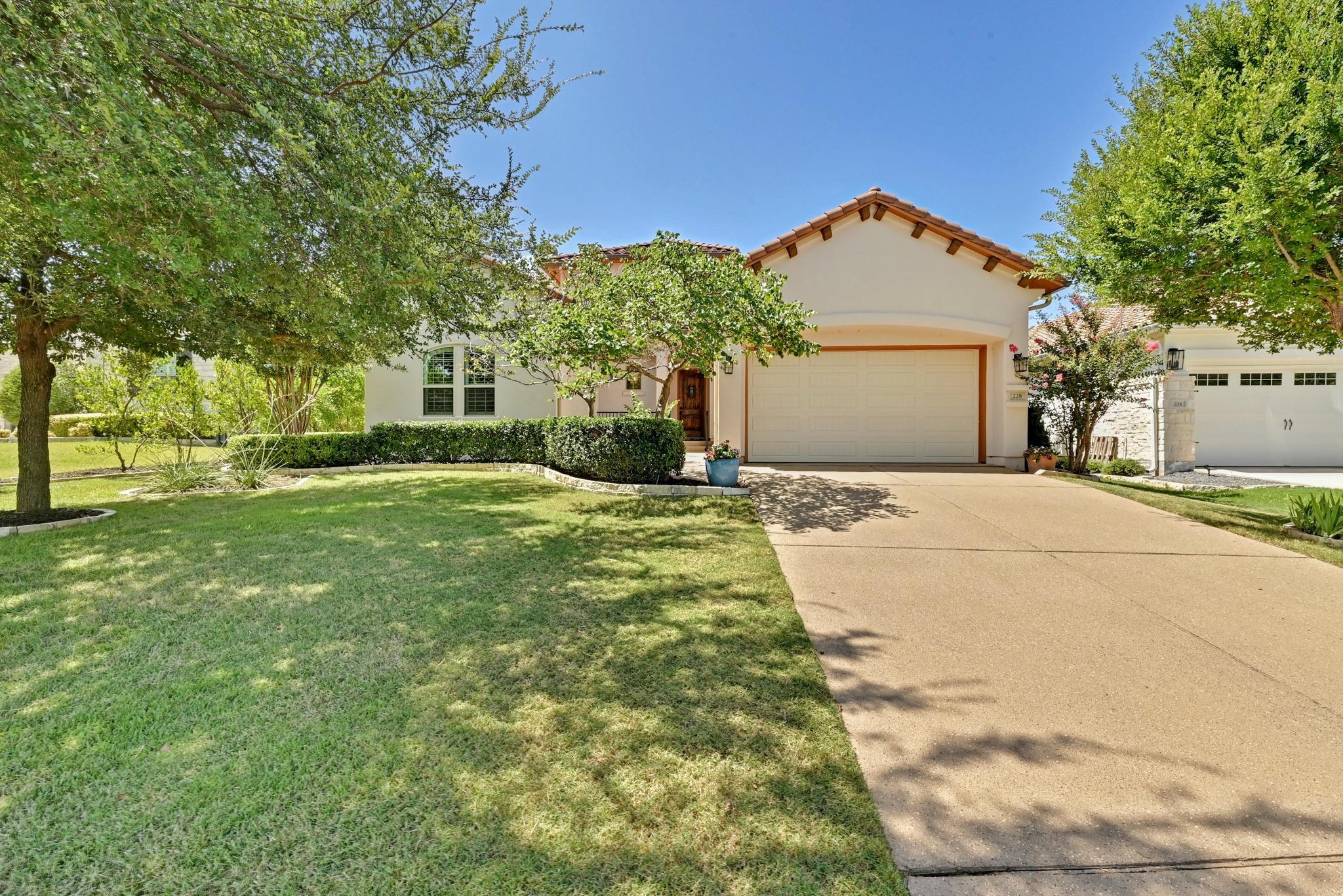 228 Cimarron Hills Trl E Property Photo 2