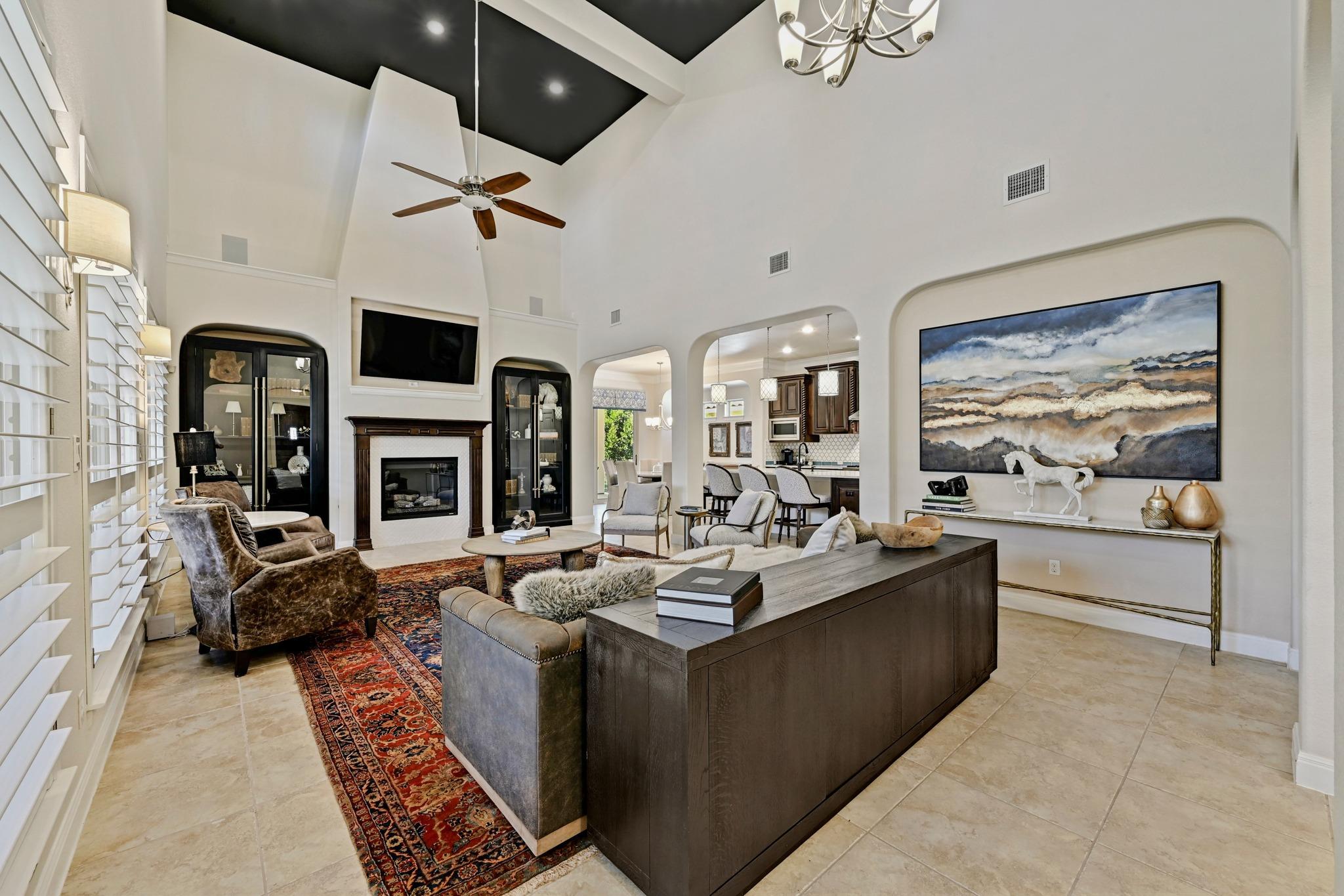 228 Cimarron Hills Trl E Property Photo 10