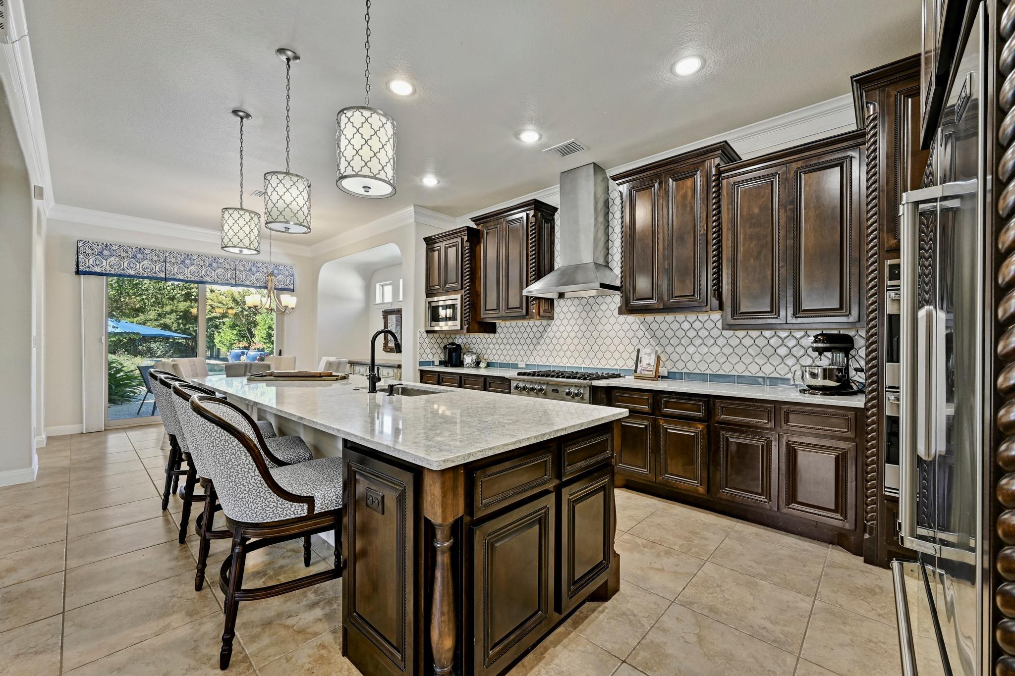 228 Cimarron Hills Trl E Property Photo 11