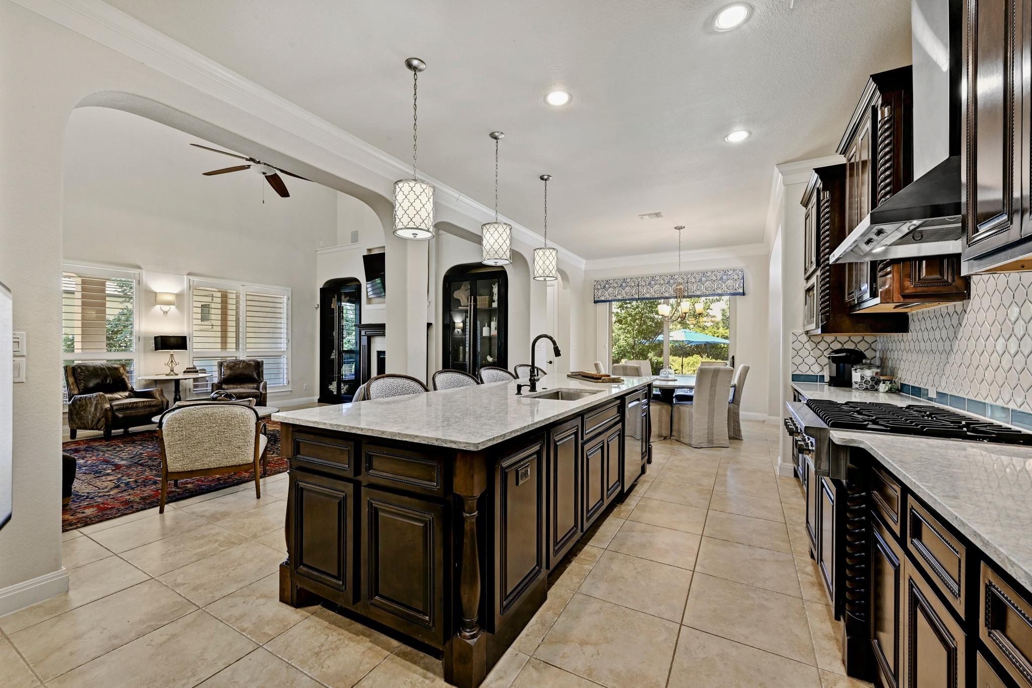 228 Cimarron Hills Trl E Property Photo 12