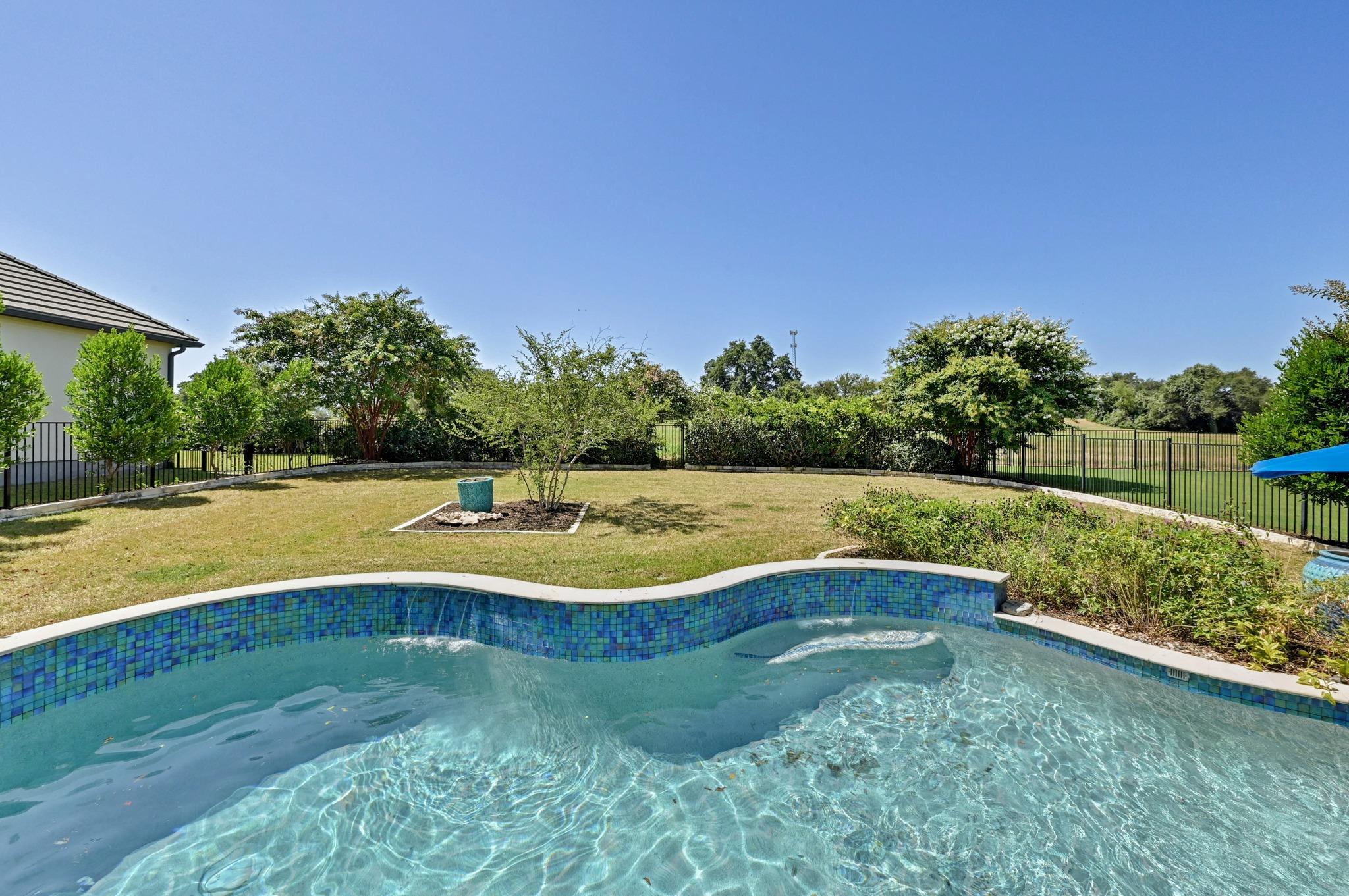 228 Cimarron Hills Trl E Property Photo 35
