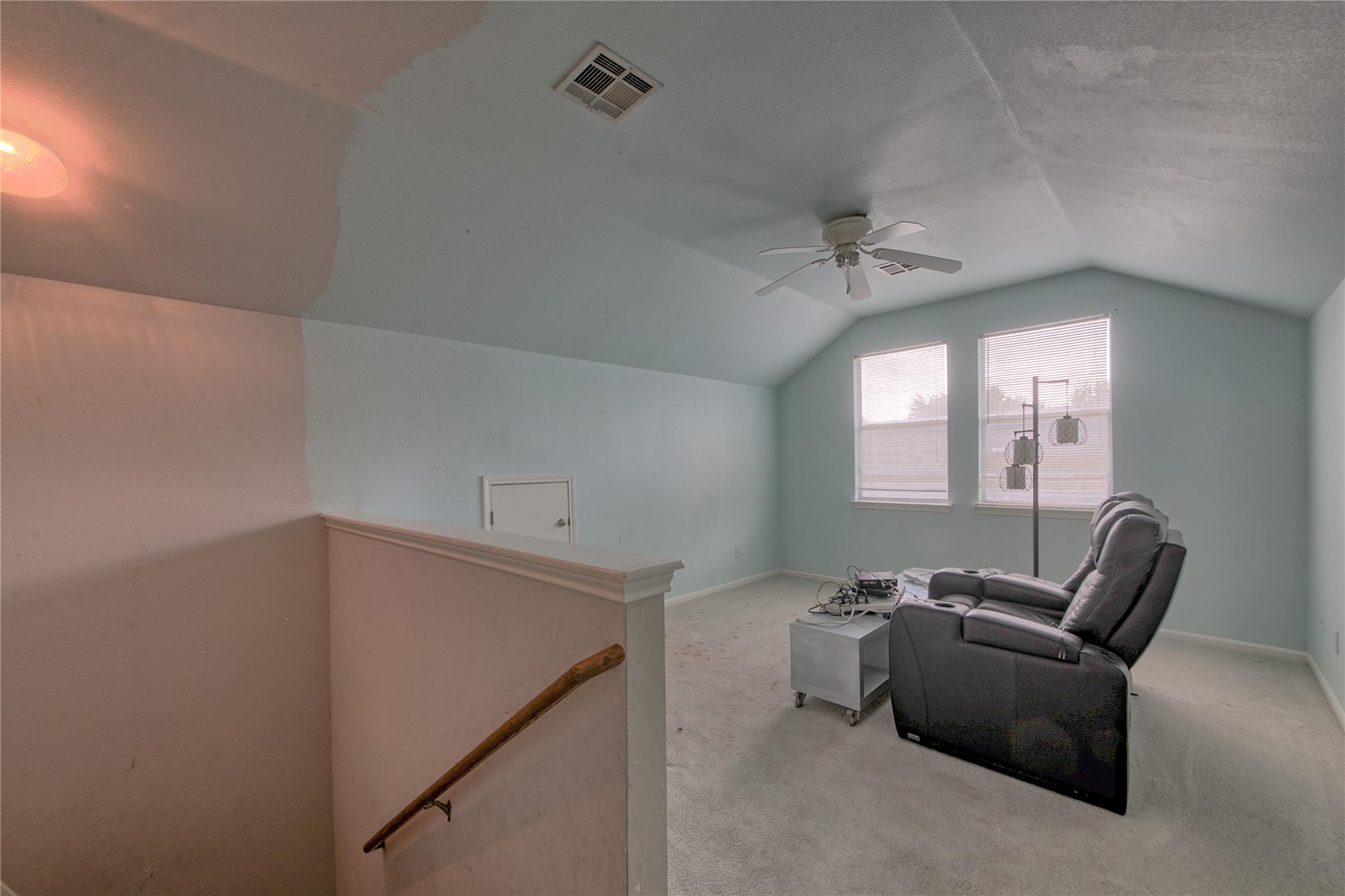 313 Olmos Dr Property Photo 21