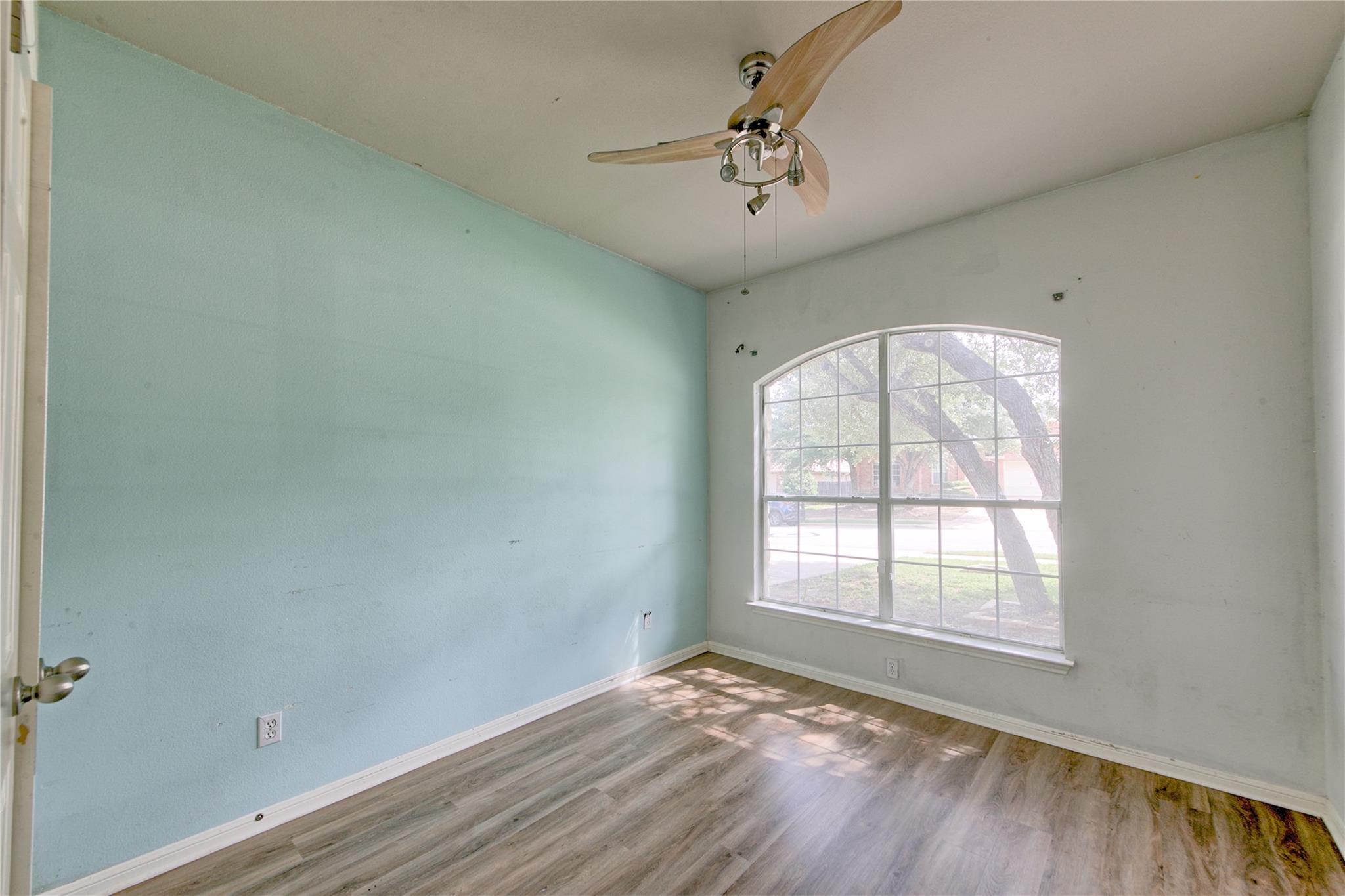 313 Olmos Dr Property Photo 27