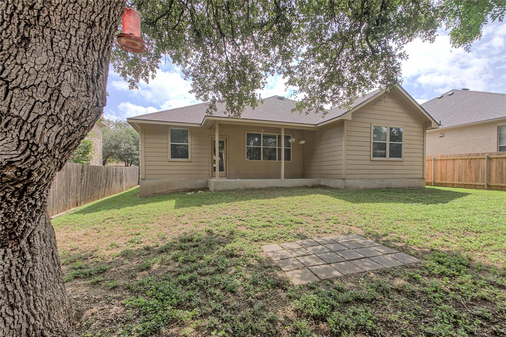 313 Olmos Dr Property Photo 29