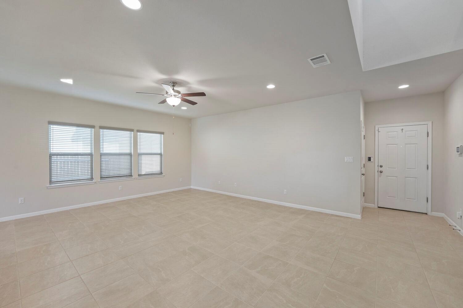 202 Driftwood Ln Property Photo 5