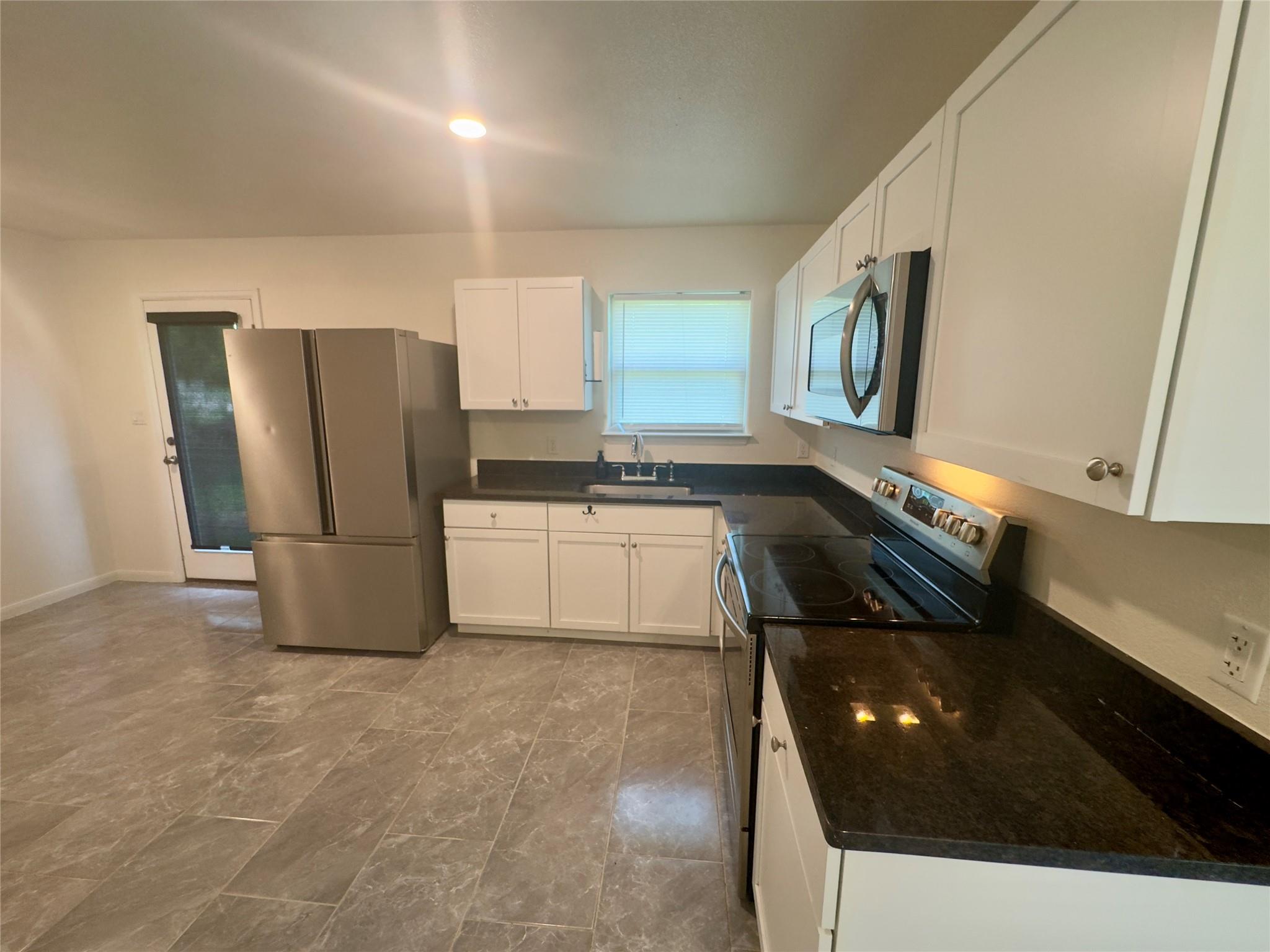 513 W China St #b Property Photo 7