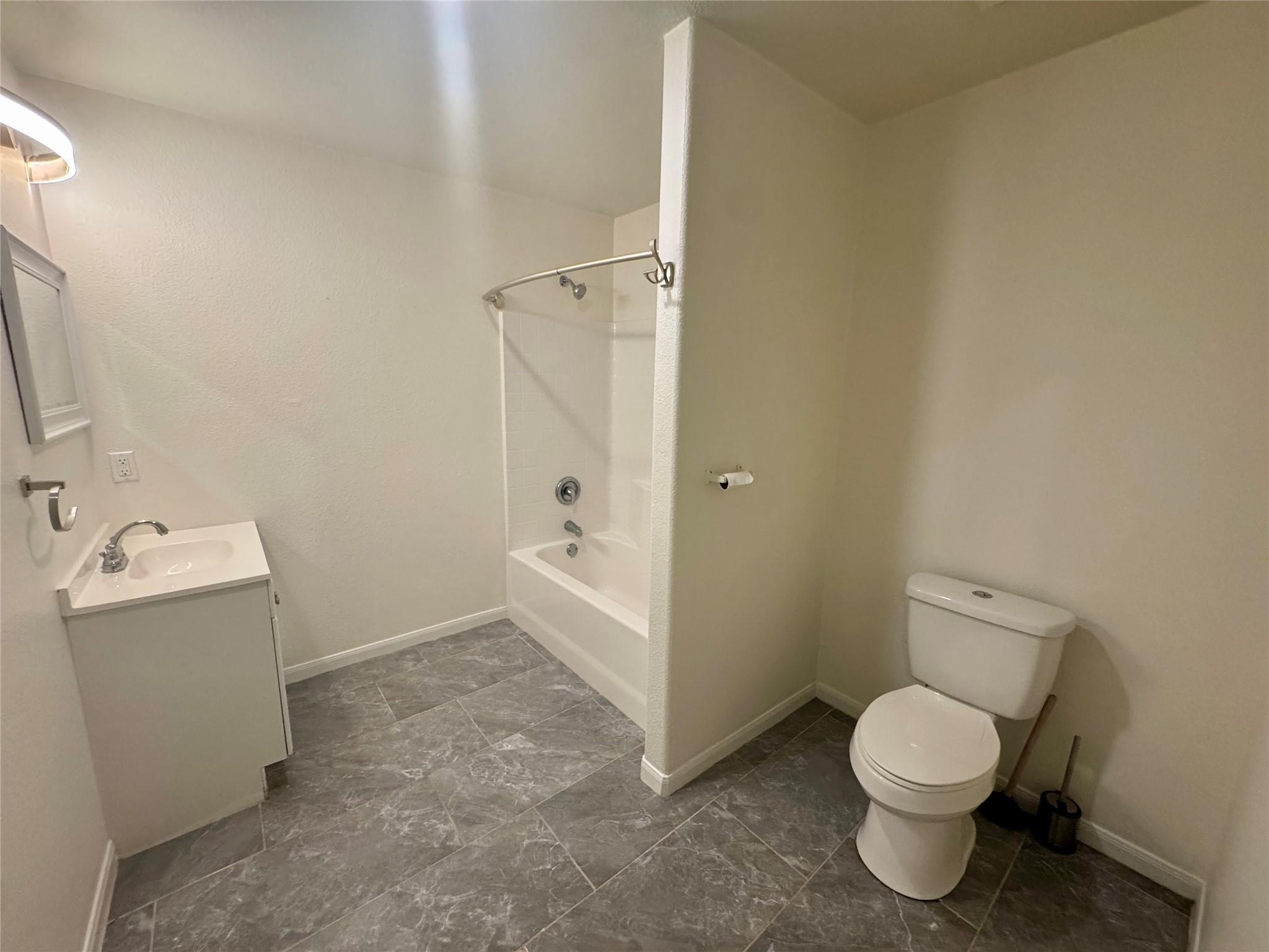 513 W China St #b Property Photo 14