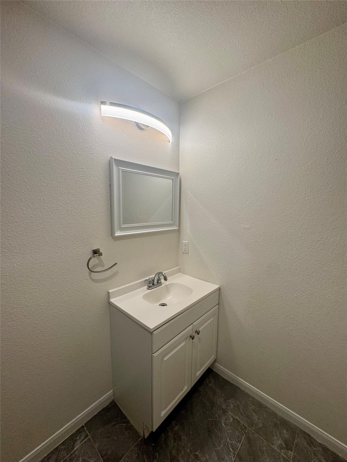 513 W China St #b Property Photo 16