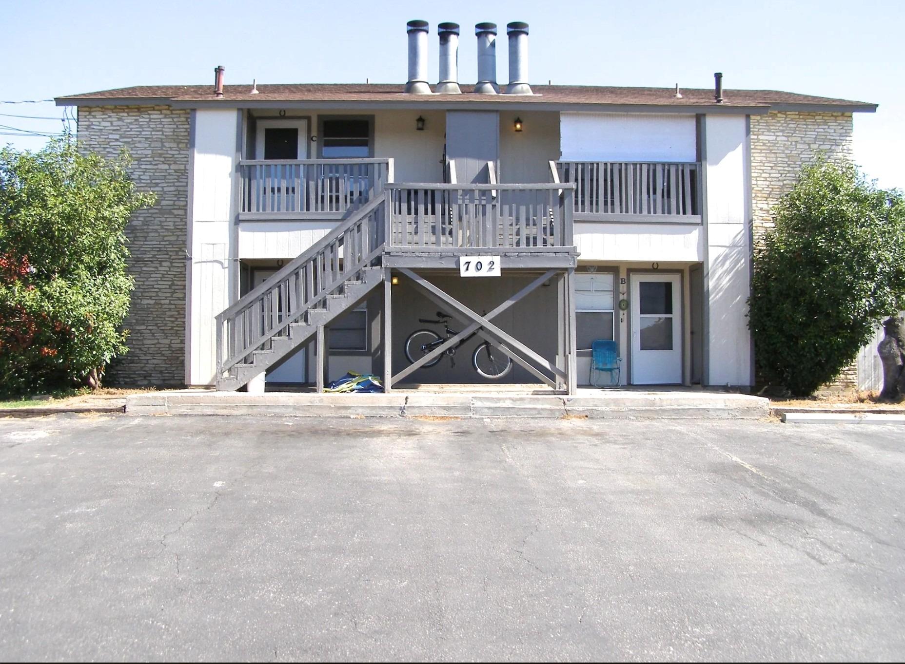 702 Bracewood Cir Property Photo 1