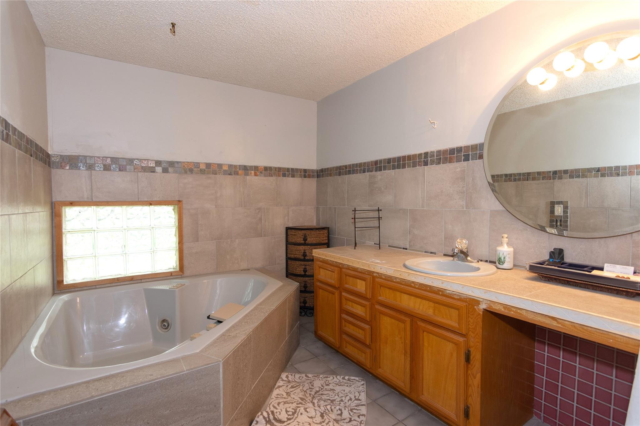 1810 Hermitage Dr Property Photo 15