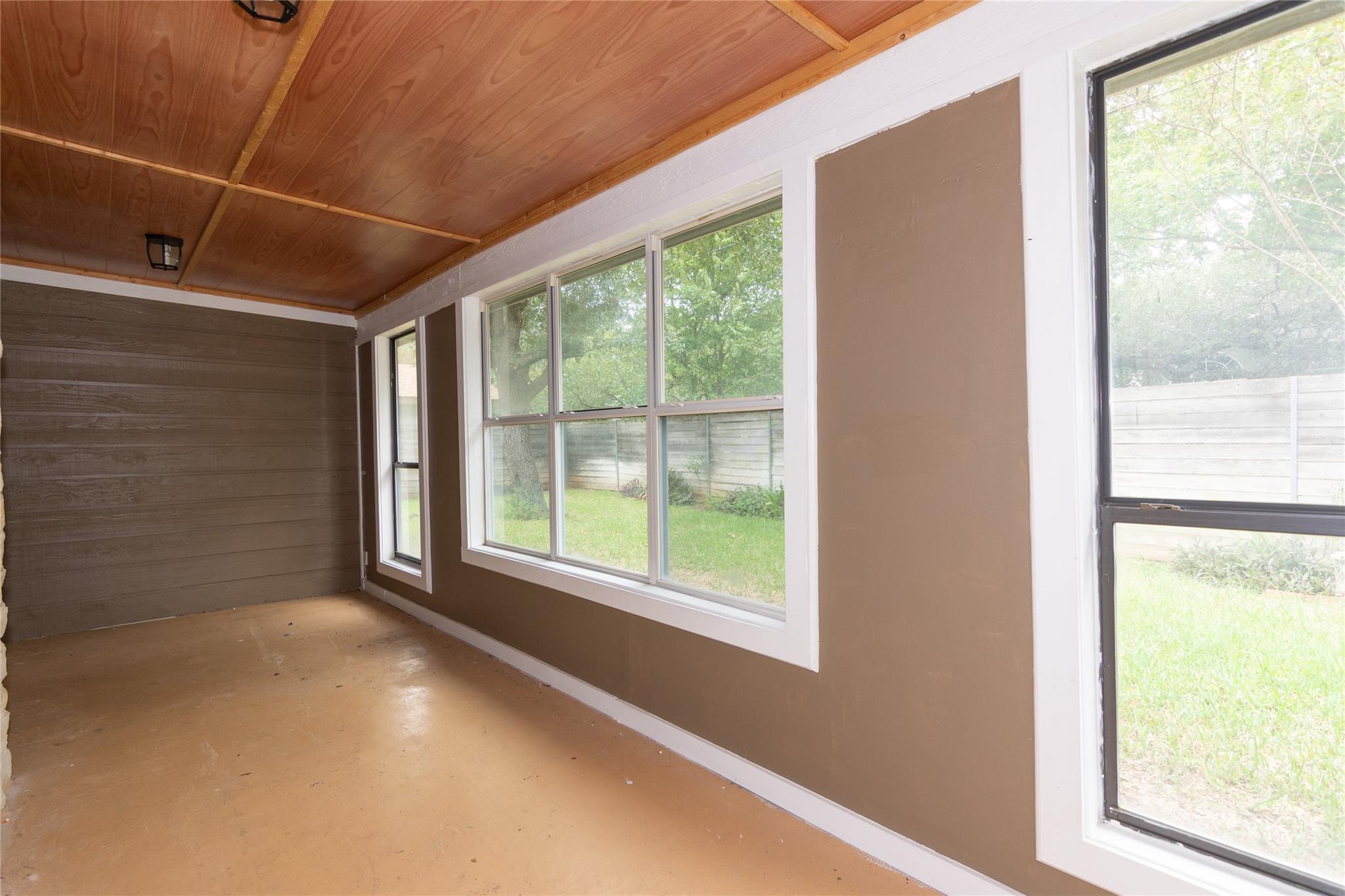 1810 Hermitage Dr Property Photo 23