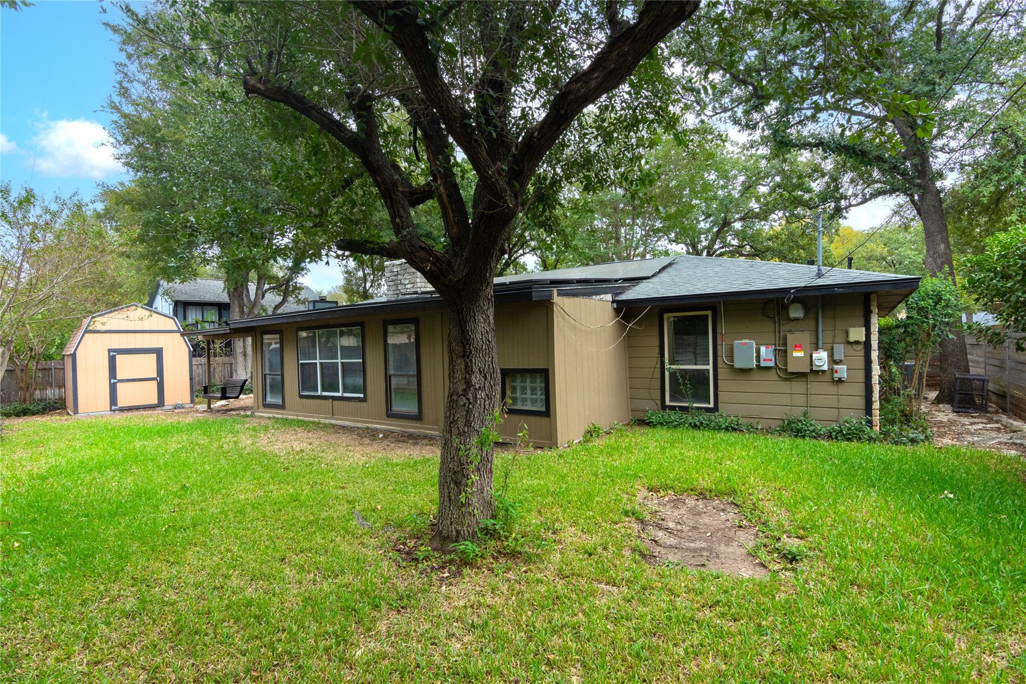 1810 Hermitage Dr Property Photo 26