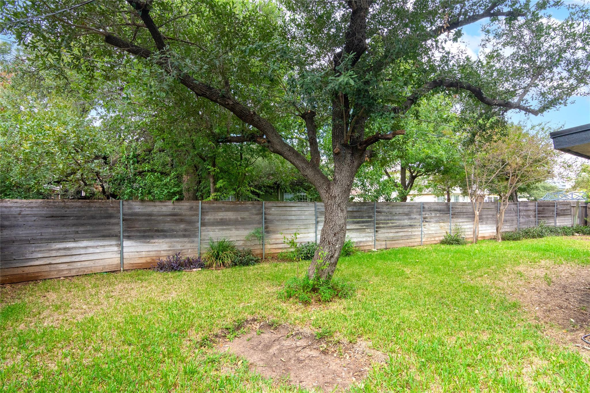 1810 Hermitage Dr Property Photo 30