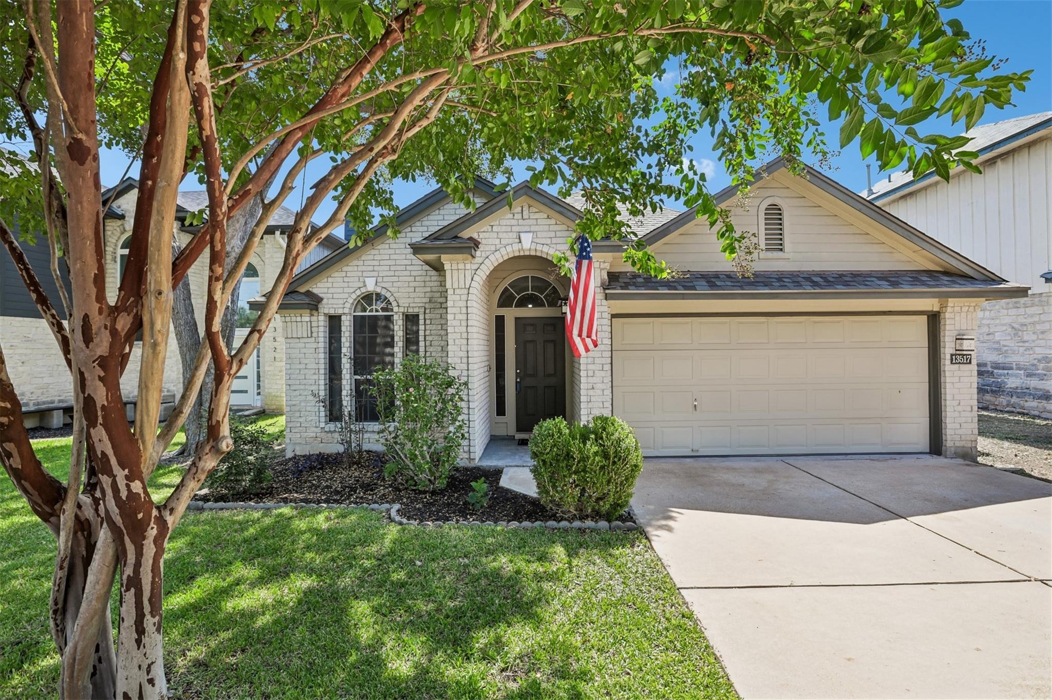 13517 Bolivia Dr Property Photo 1