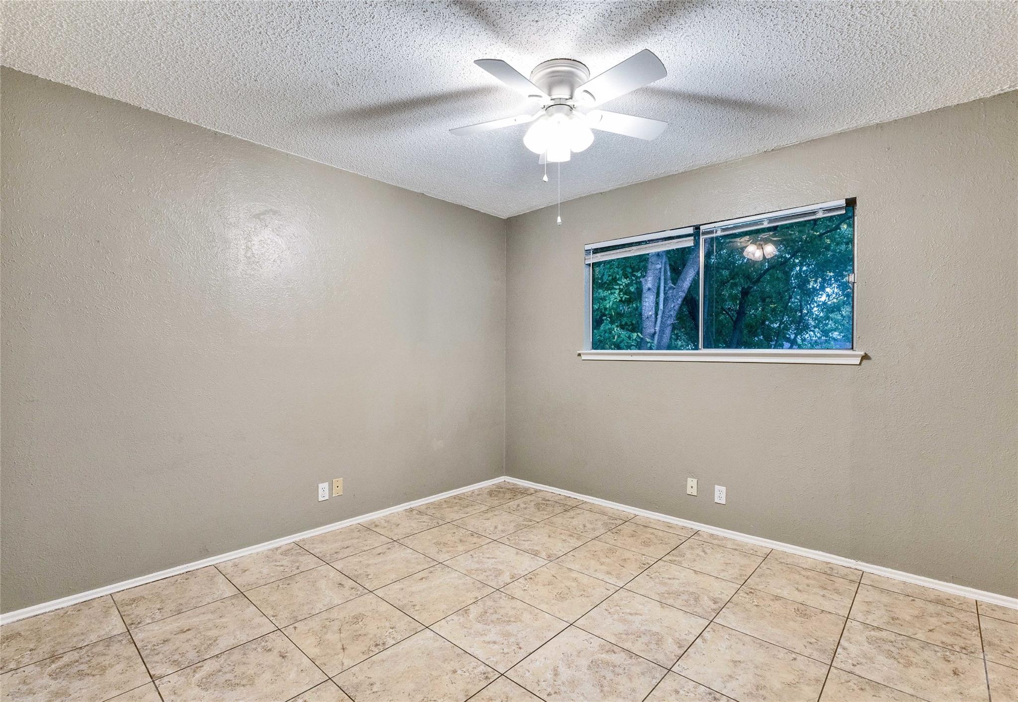 10801 Lanshire Dr #a Property Photo 11