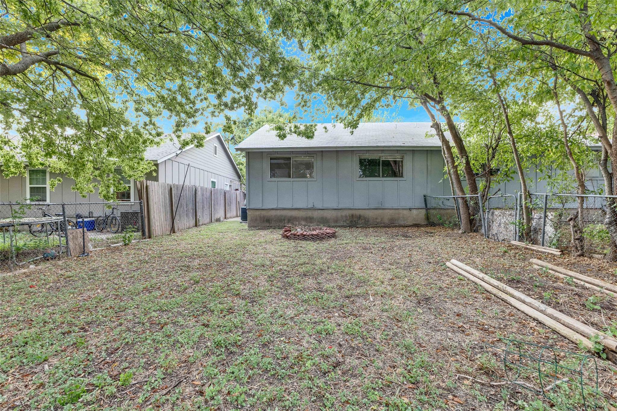 10801 Lanshire Dr #a Property Photo 16